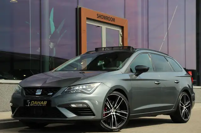 SEAT Leon ST 2.0 TSI CUPRA 300 4DRIVE | Pano. | Camera | 301