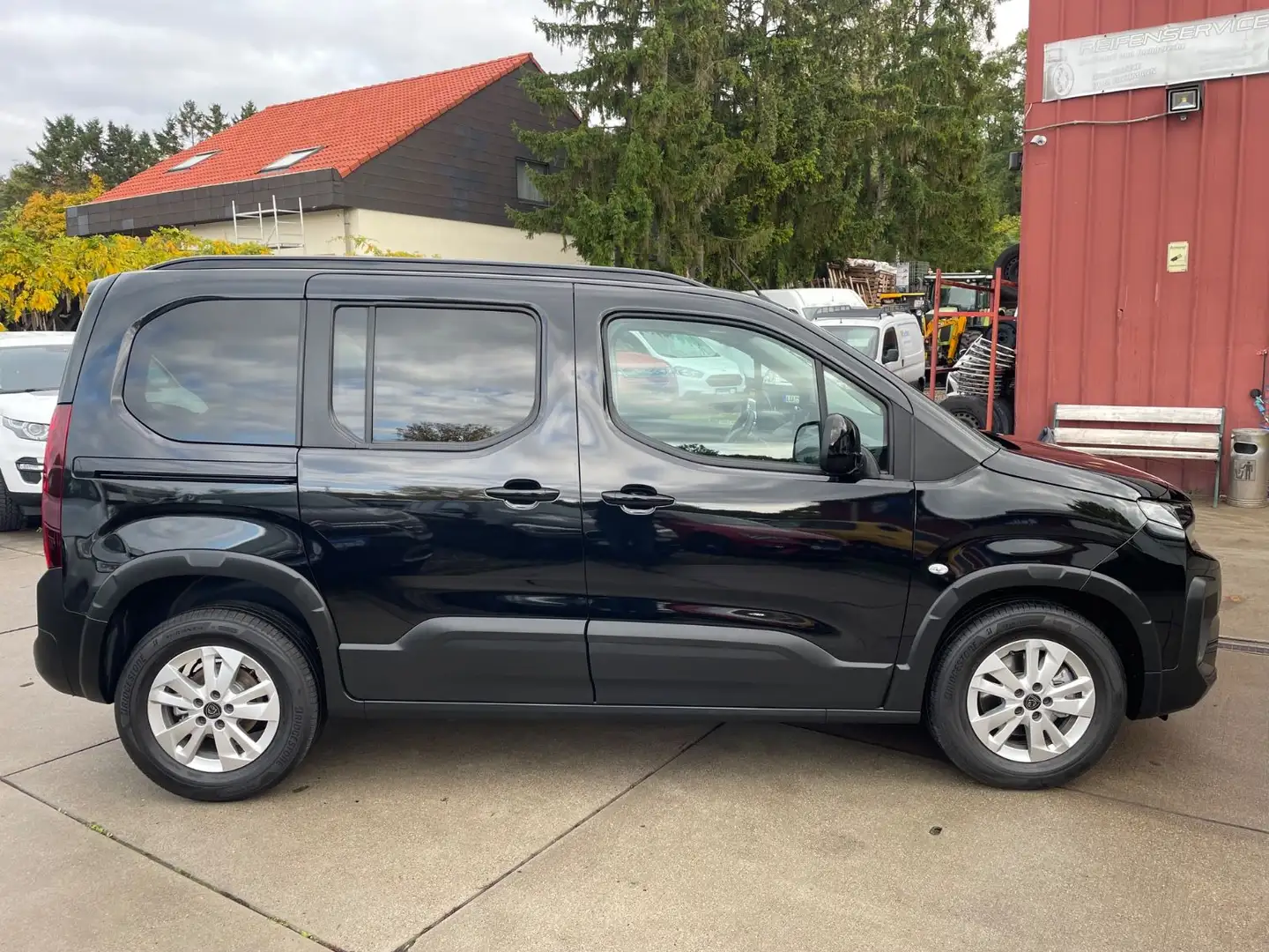 Peugeot Rifter 1,5 BlueHDi Allure L1/Navi CarPlay/Kamera Schwarz - 2