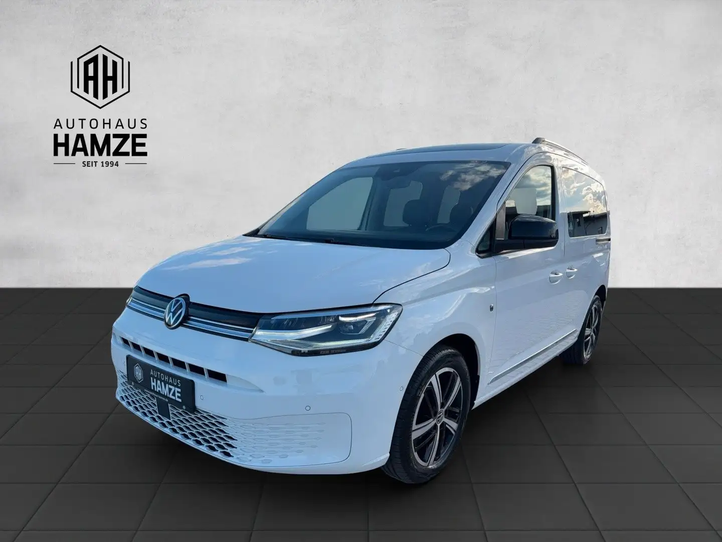 Volkswagen Caddy Style 2.0 TDI|Panorama|LED|Kamera|DSG|AHK Wit - 1