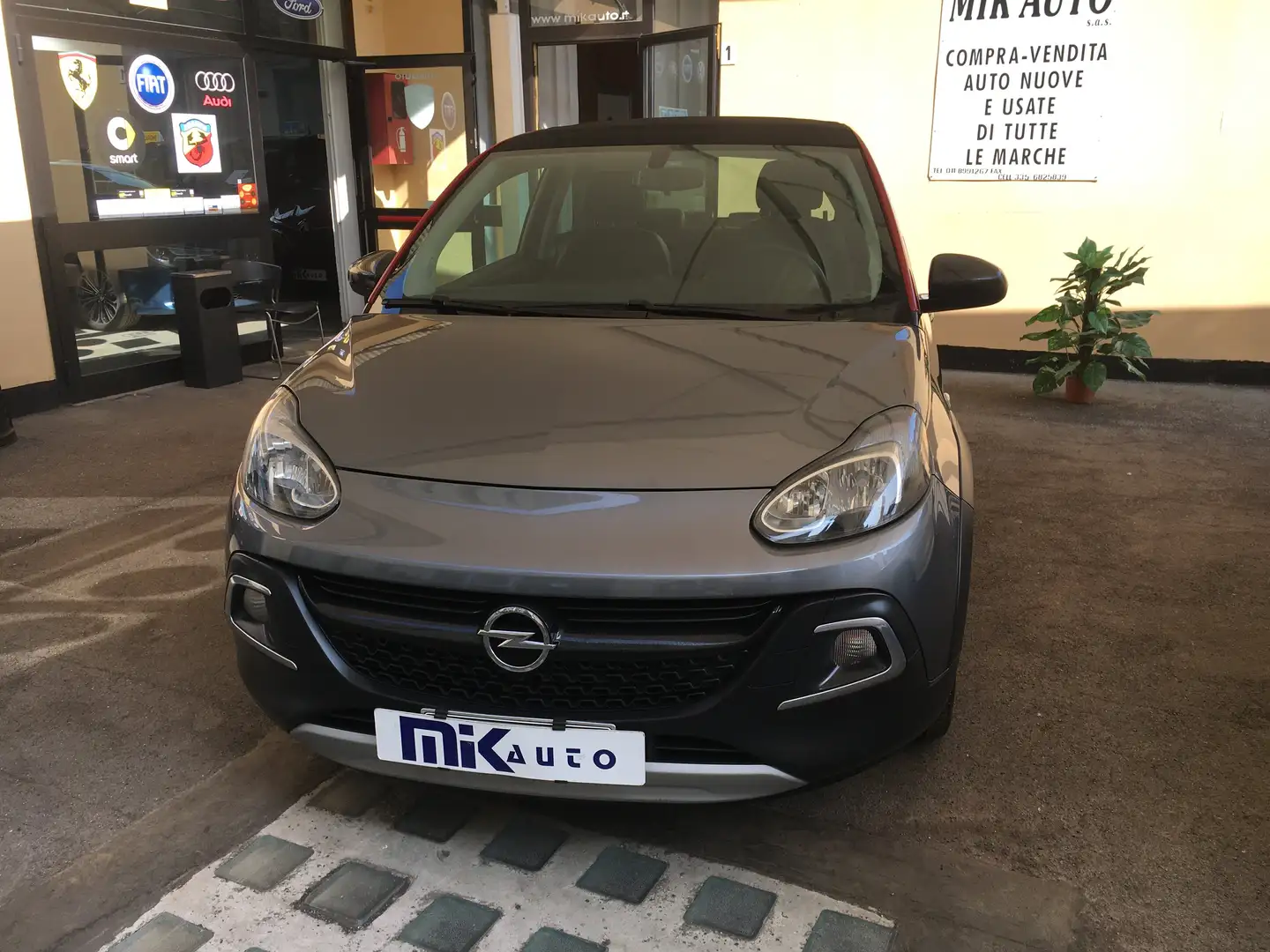 Opel Adam Adam 1.2 Rocks 1.2. 70CV X Factor Grigio - 2