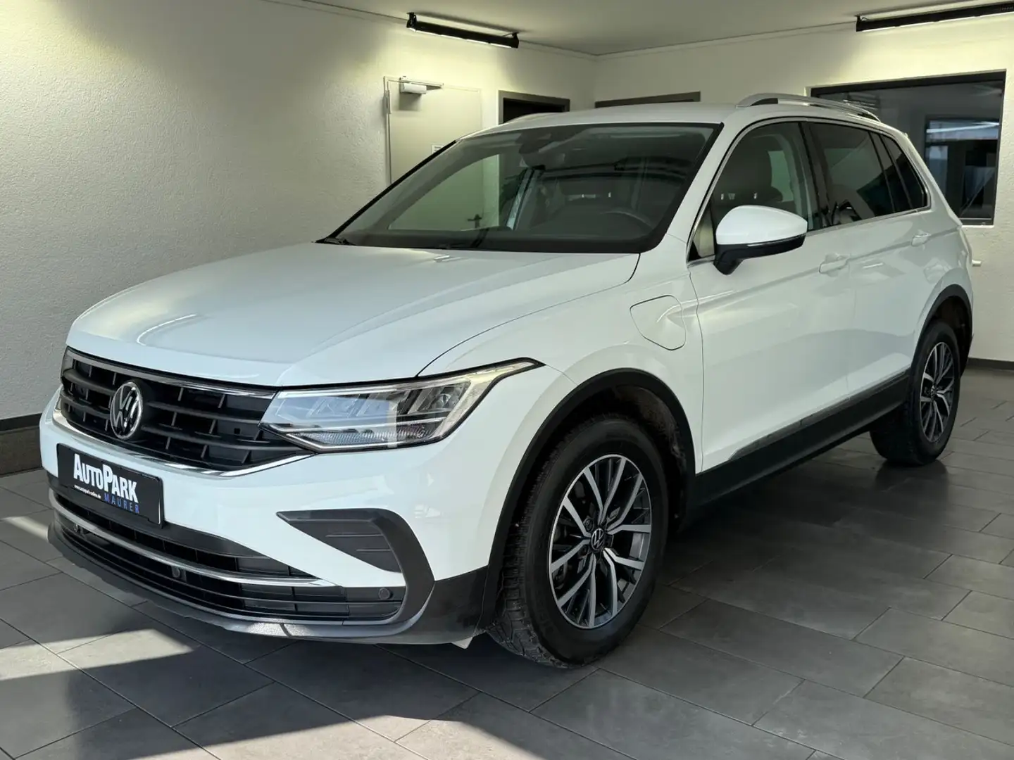 Volkswagen Tiguan Life eHybrid*Spur*Abstandstempomat*HU Neu Wit - 1