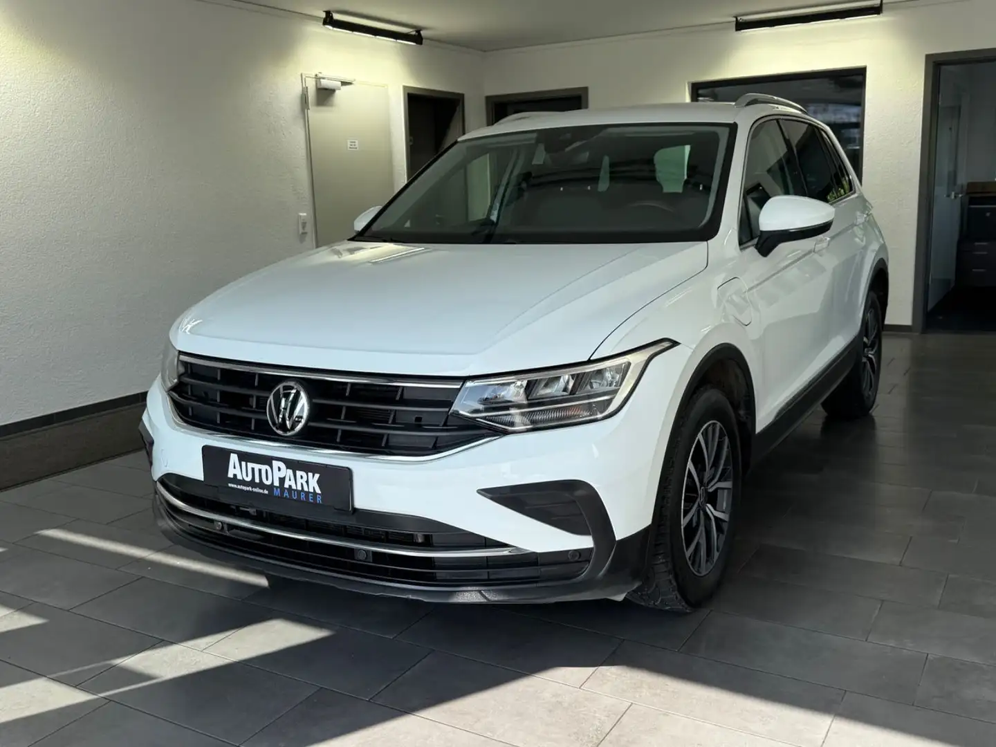 Volkswagen Tiguan Life eHybrid*Spur*Abstandstempomat*HU Neu Wit - 2