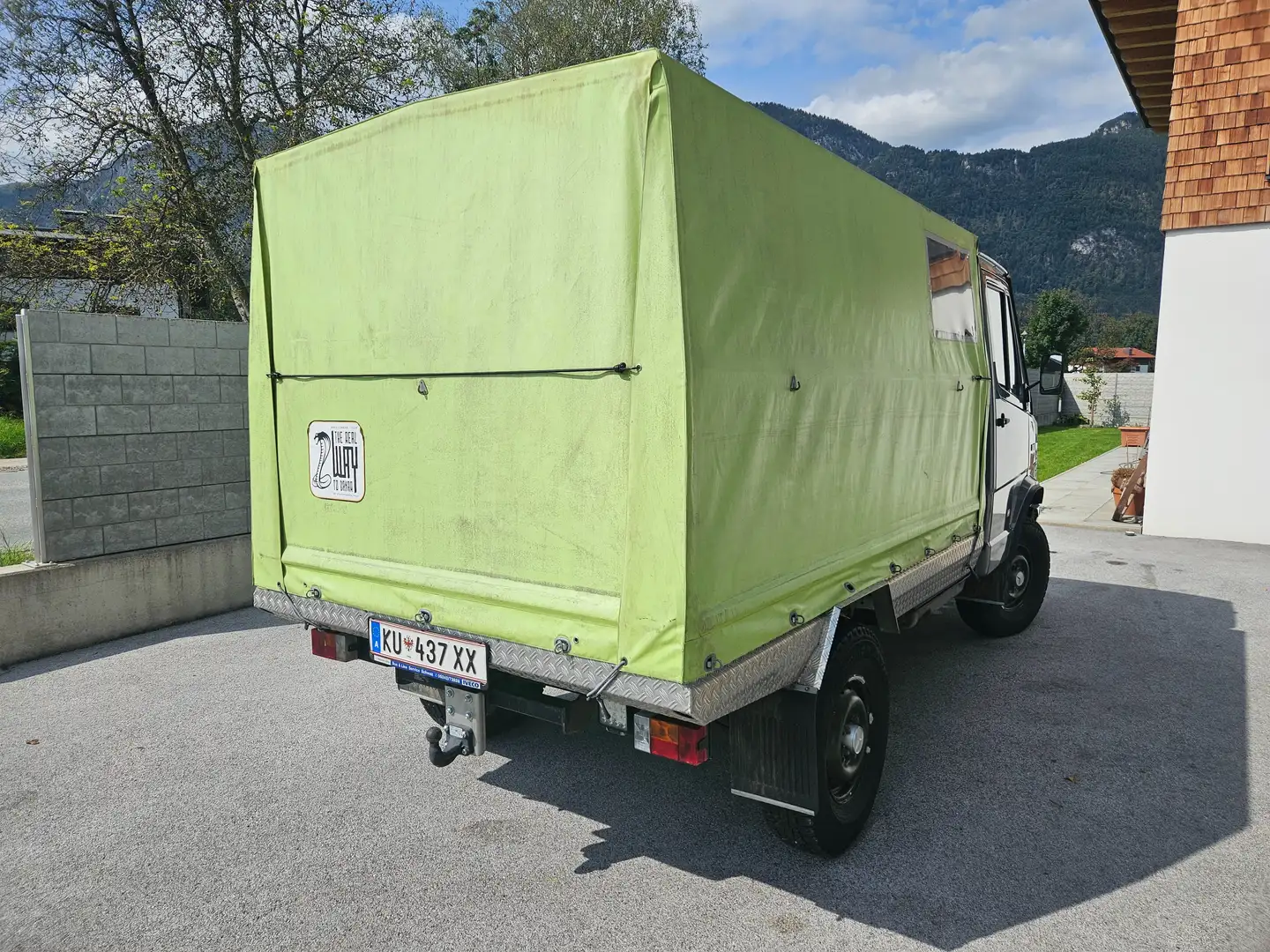 Mercedes-Benz T1 310D 4x4 Grau - 2