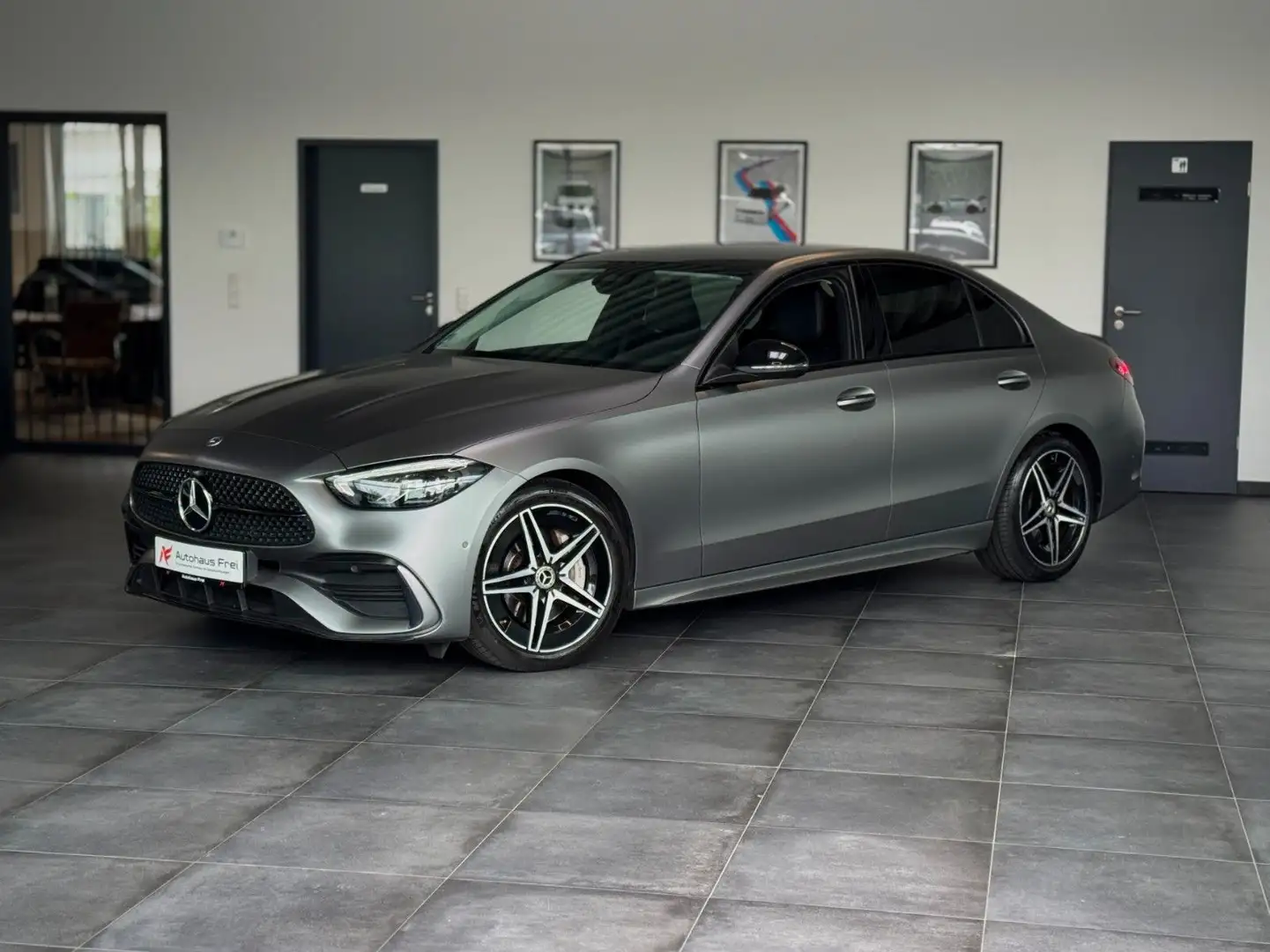 Mercedes-Benz C 200 4Matic AMG-Line*Kamera*Keyless-Go*DAB* Grau - 2