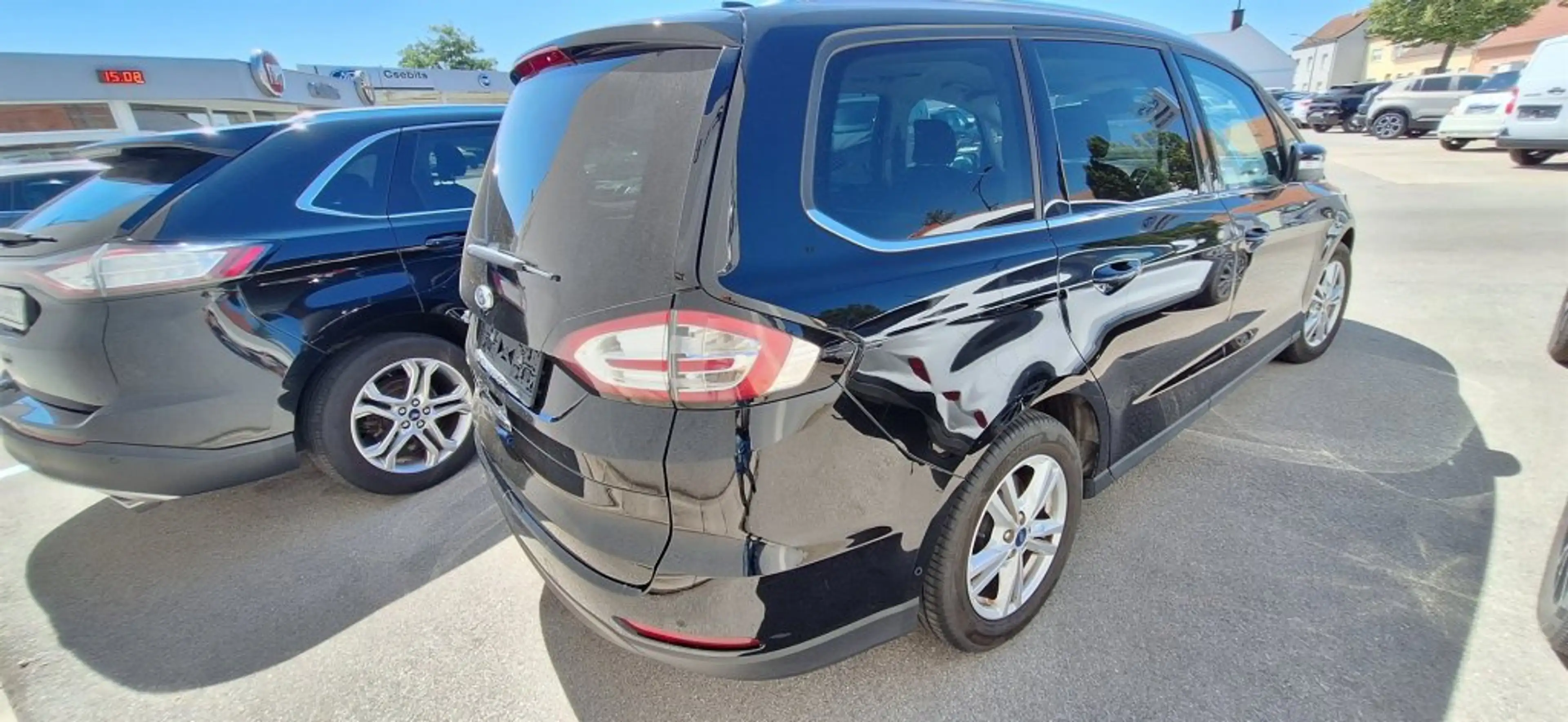 Ford Galaxy Titanium 2,0 EcoBlue — photo 3