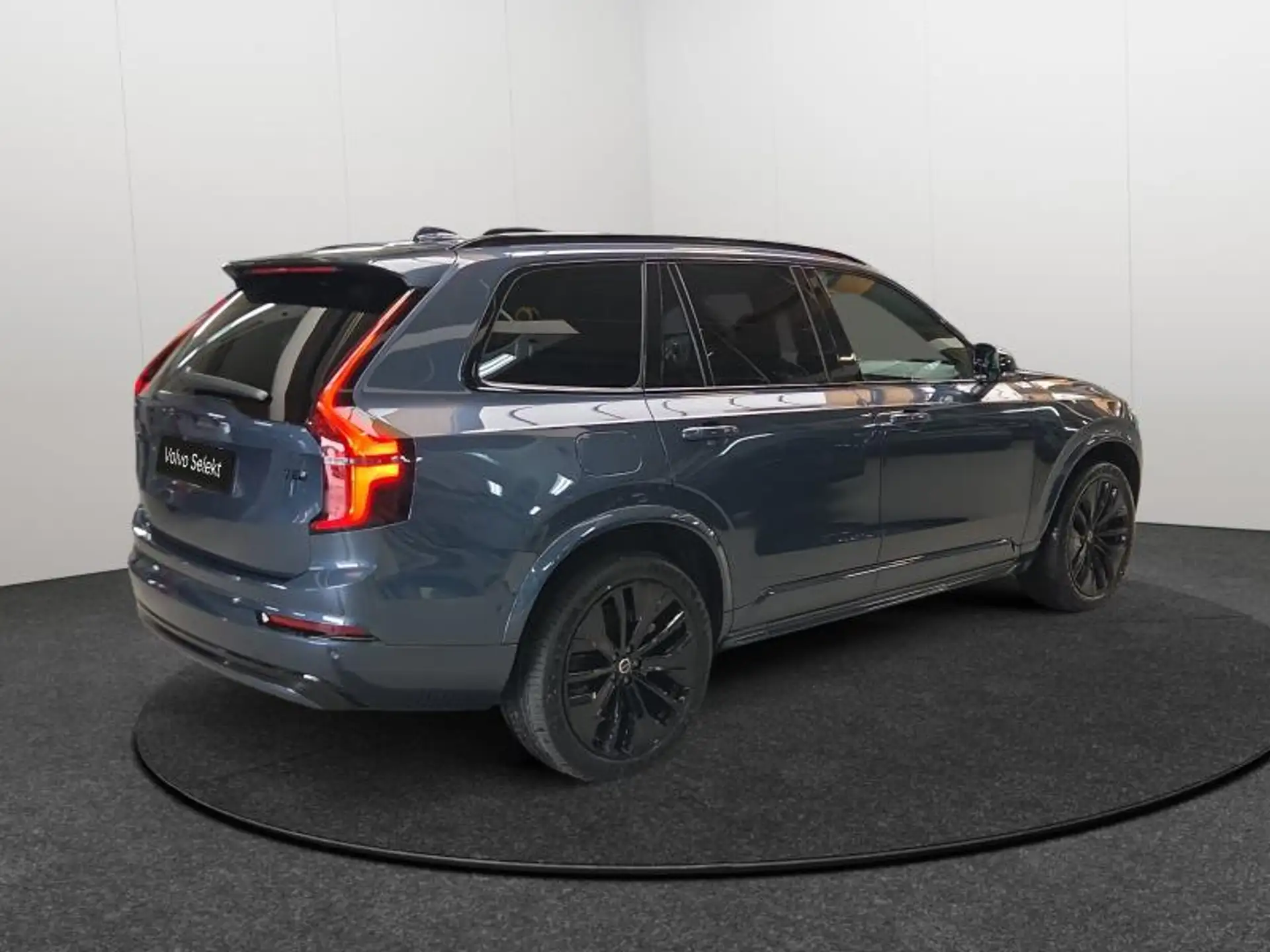Volvo XC90 XC90 Plug-in Hybrid 2026 네이비 사진 5