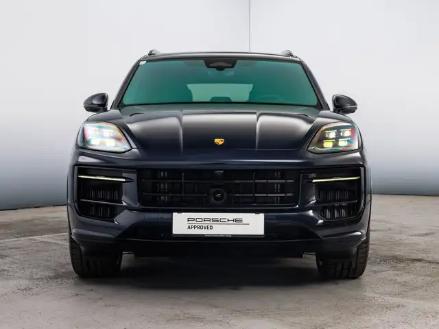 Porsche Cayenne view 6
