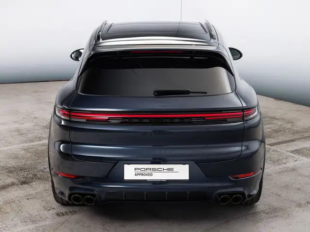 Porsche Cayenne view 11