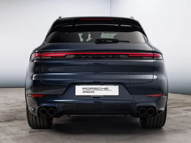 Porsche Cayenne view 10