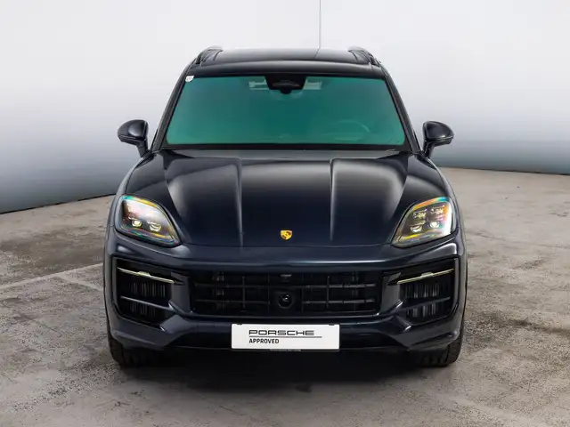 Porsche Cayenne view 7