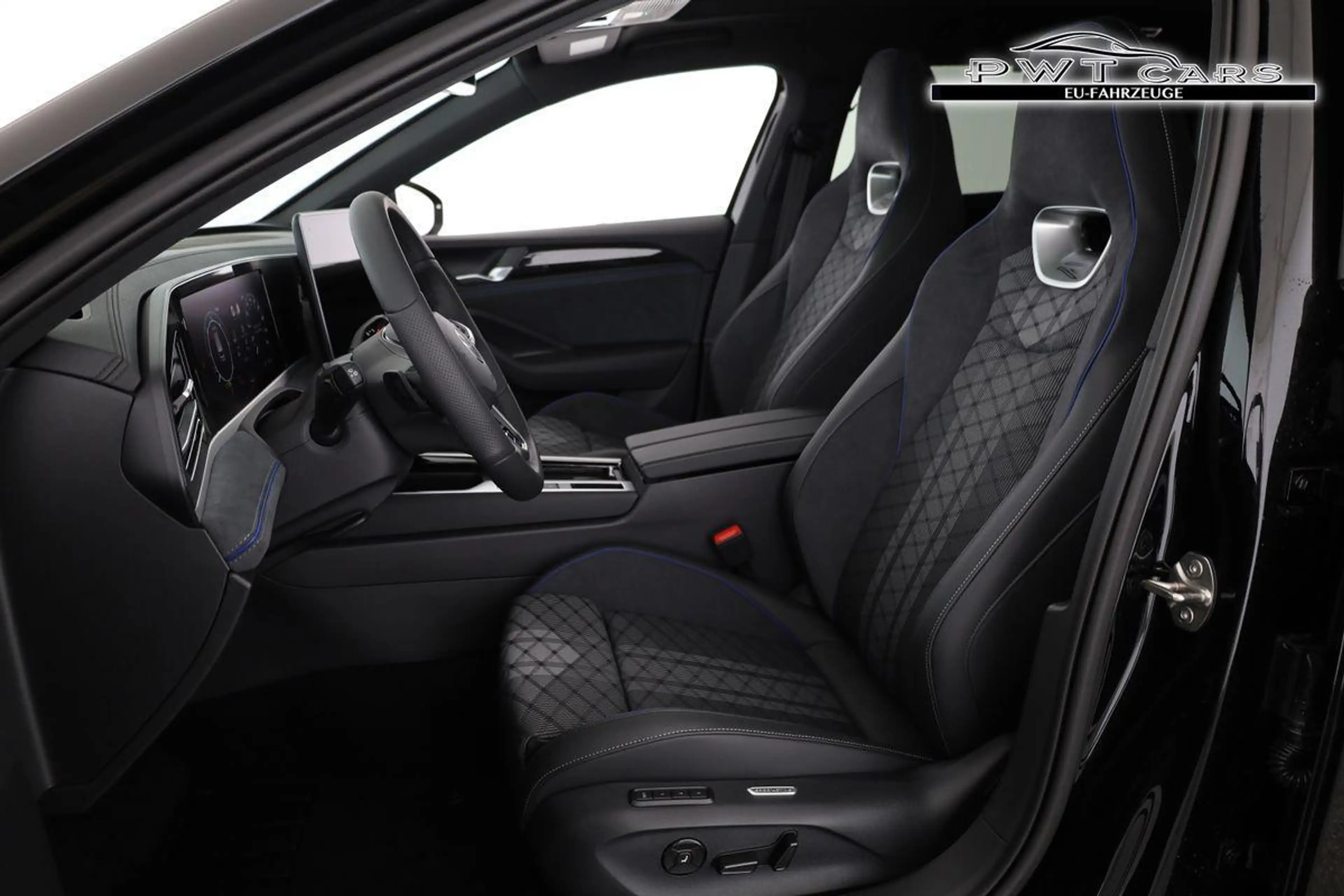 Volkswagen Passat Variant 2.0 TDI 142 kW 4Motion R-Line DSG 4M R-LINE, Pa... — photo 10