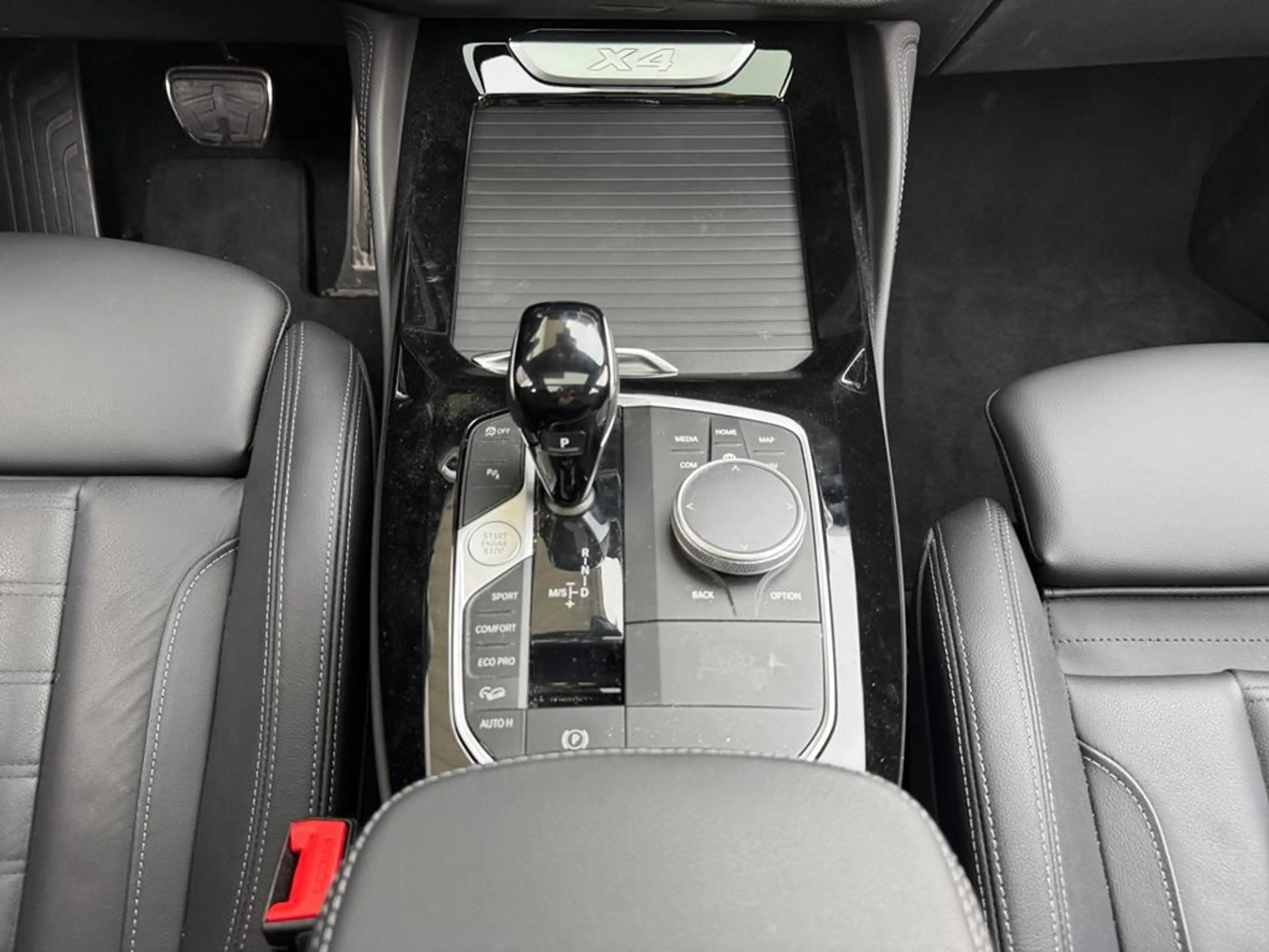 BMW X4 M Sport — photo 11