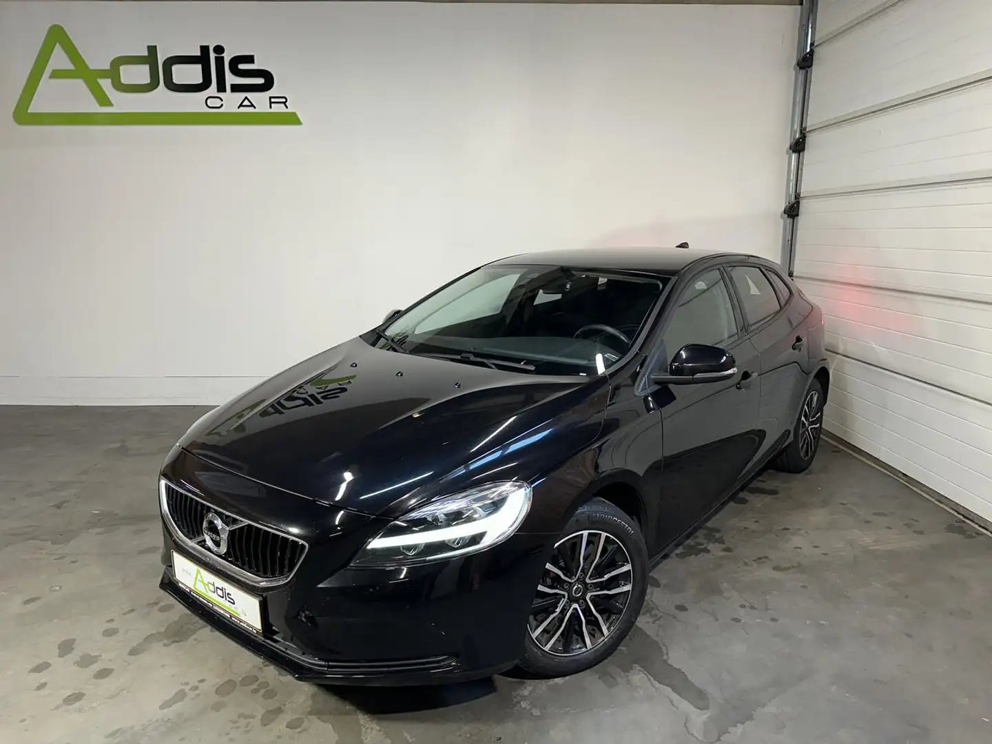 Volvo V40 2.0 D2 120 CV MOMENTUM GPS 5P Noir - 1