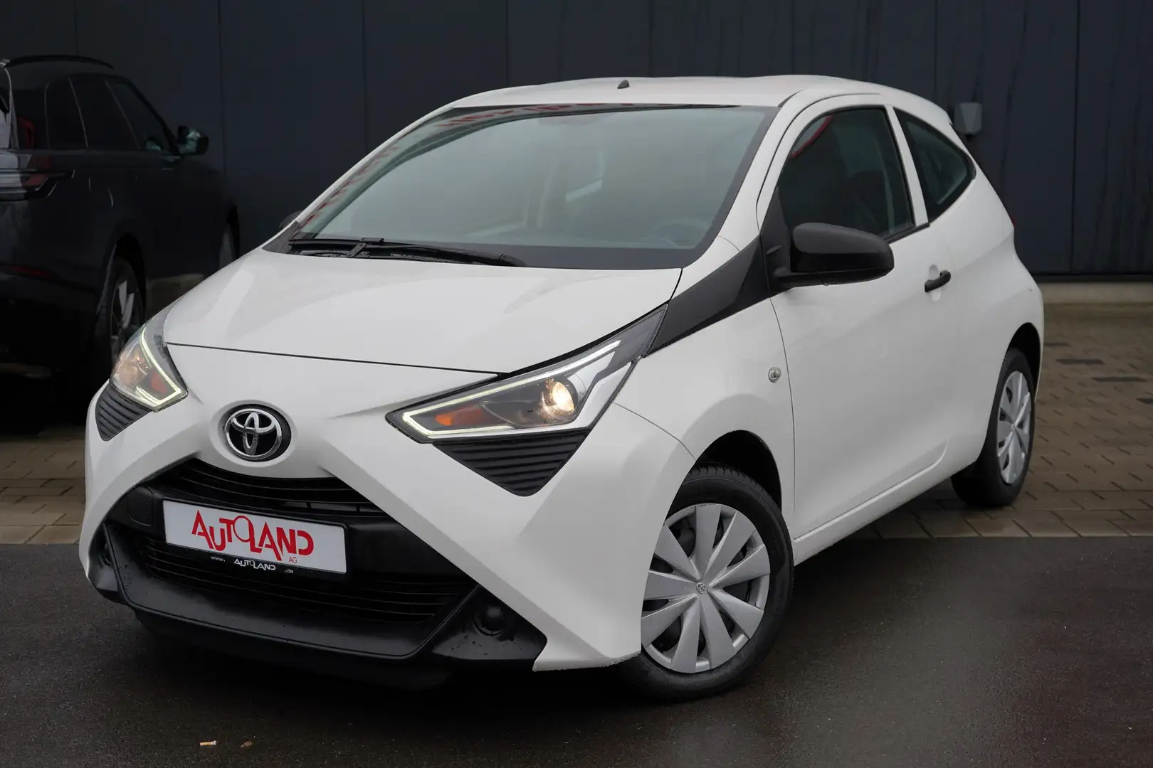 Toyota Aygo AYGO 1.0 x Klima USB Bluetooth Freisprechanlage Weiß - 2
