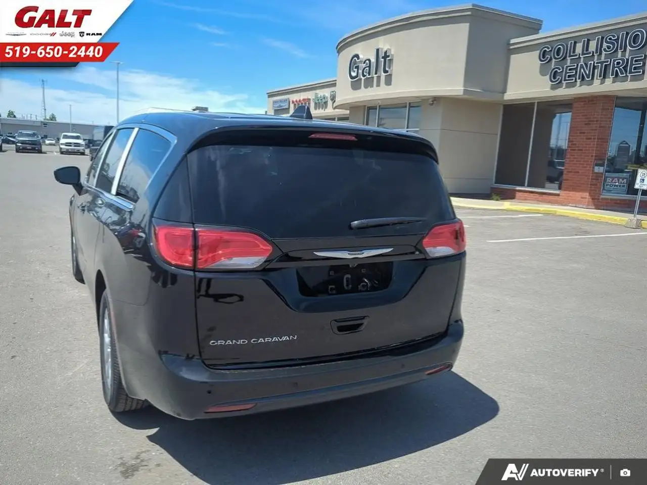 Chrysler Grand Caravan снимка Chrysler Grand Caravan