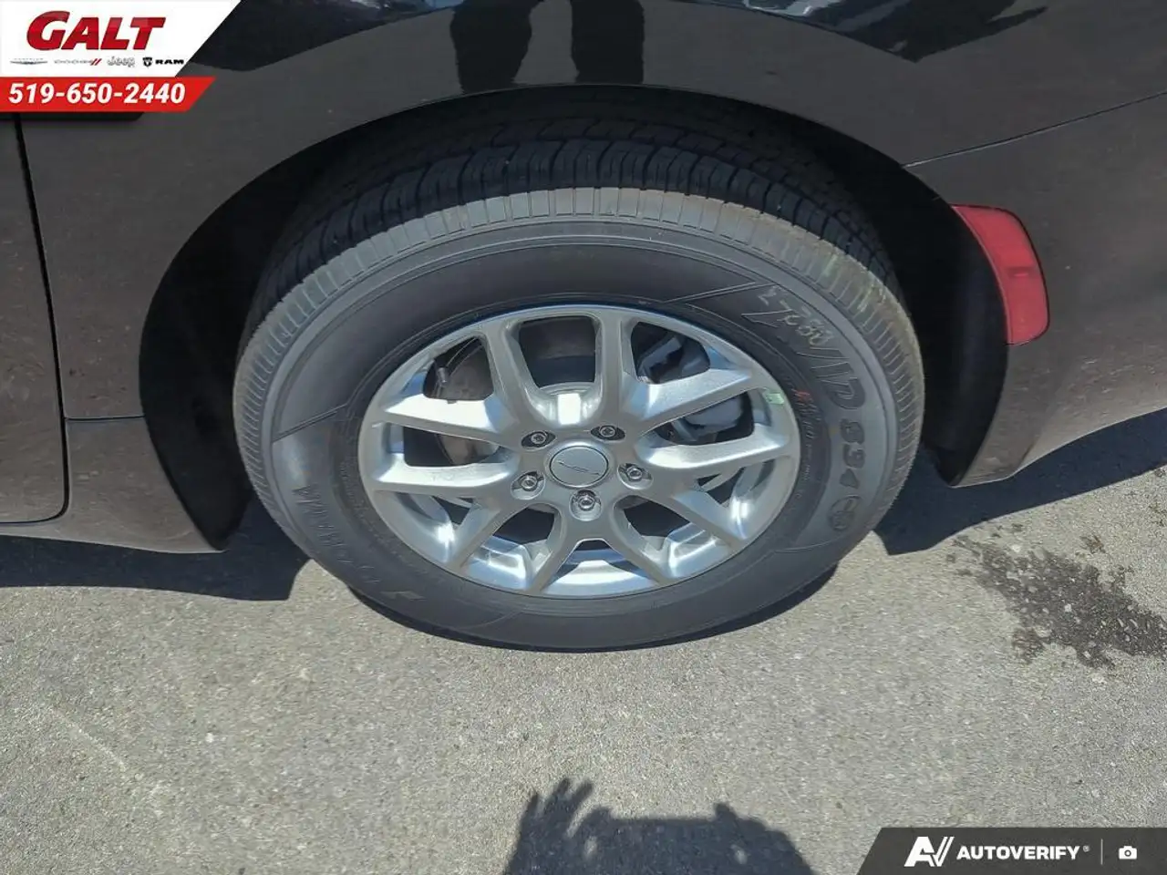 Chrysler Grand Caravan снимка Chrysler Grand Caravan