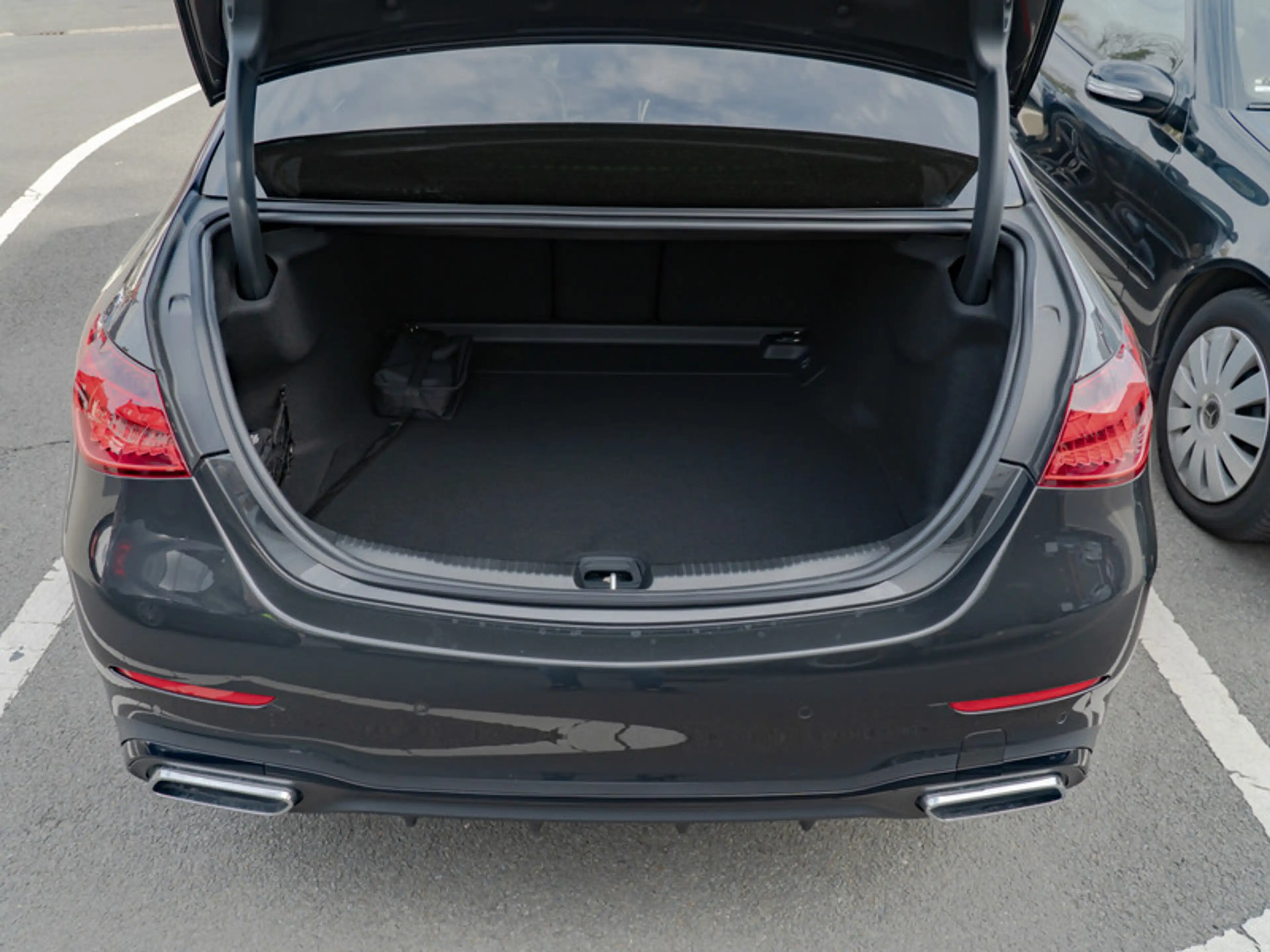 Mercedes-Benz C 180 AMG-Sport/LED/360/Night/Totw/Sound/Distr — photo 7