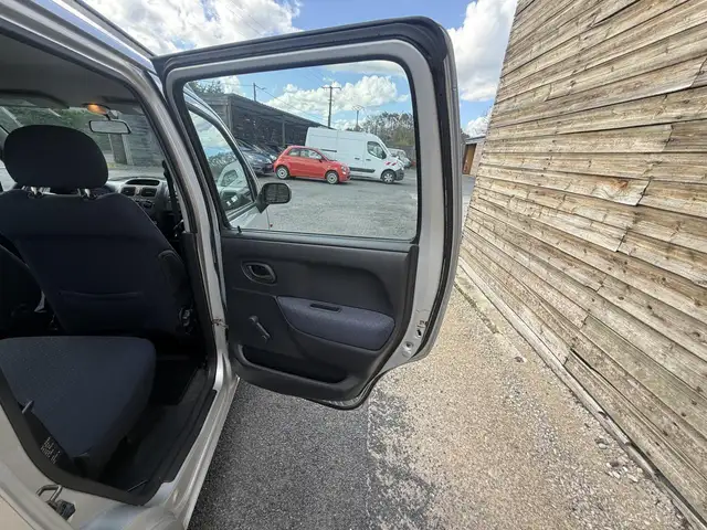 Suzuki Wagon R view 6