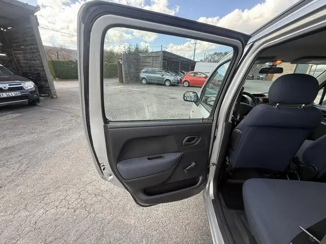 Suzuki Wagon R view 11