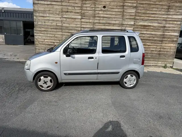 Suzuki Wagon R view 2