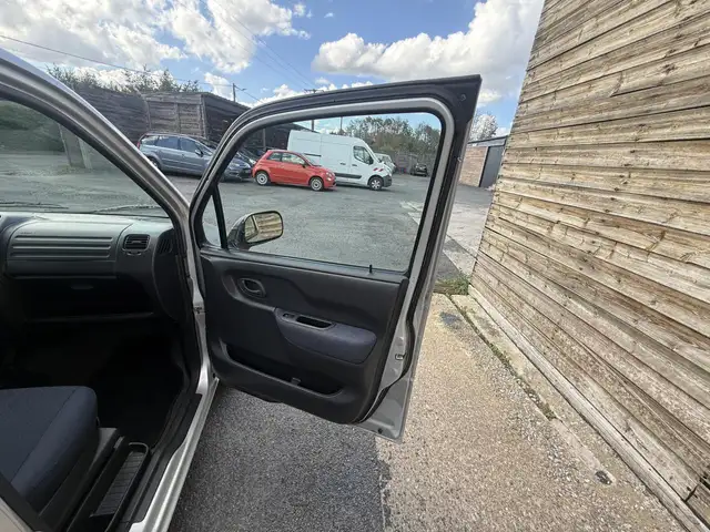 Suzuki Wagon R view 14