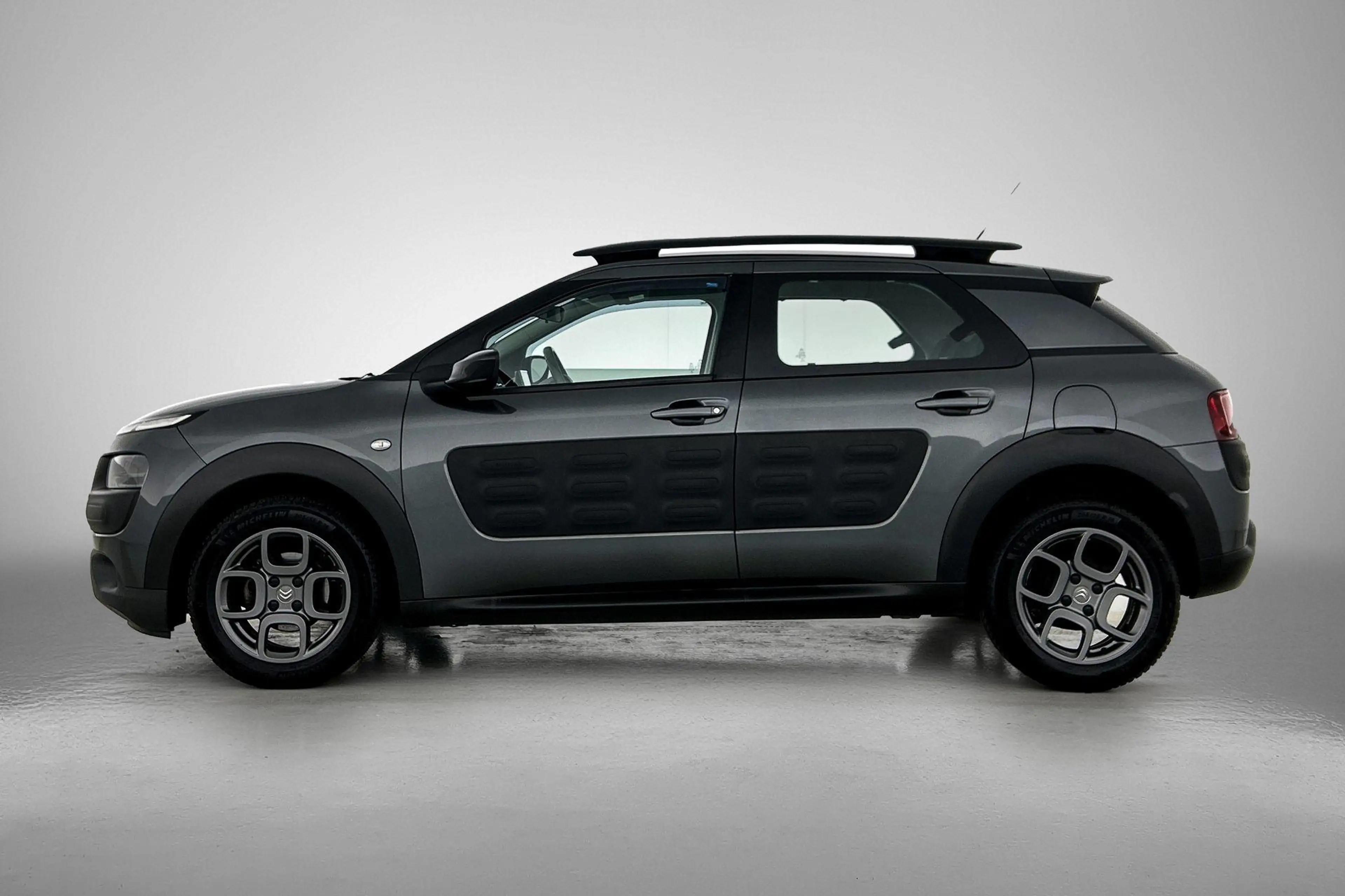 Citroen C4 Cactus 1.2 PureTech Business Plus | camera | Climate Cont — photo 6