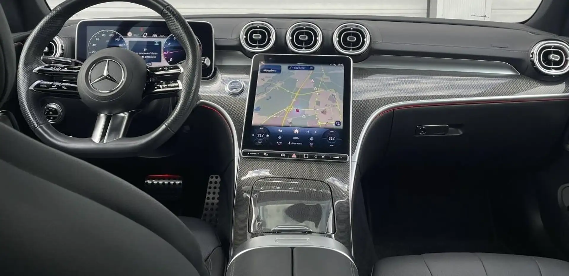 Mercedes-Benz CLE 200 Coupé AMG Line | Panoramisch Dak | 360° Parkeerpak Blanc - 2