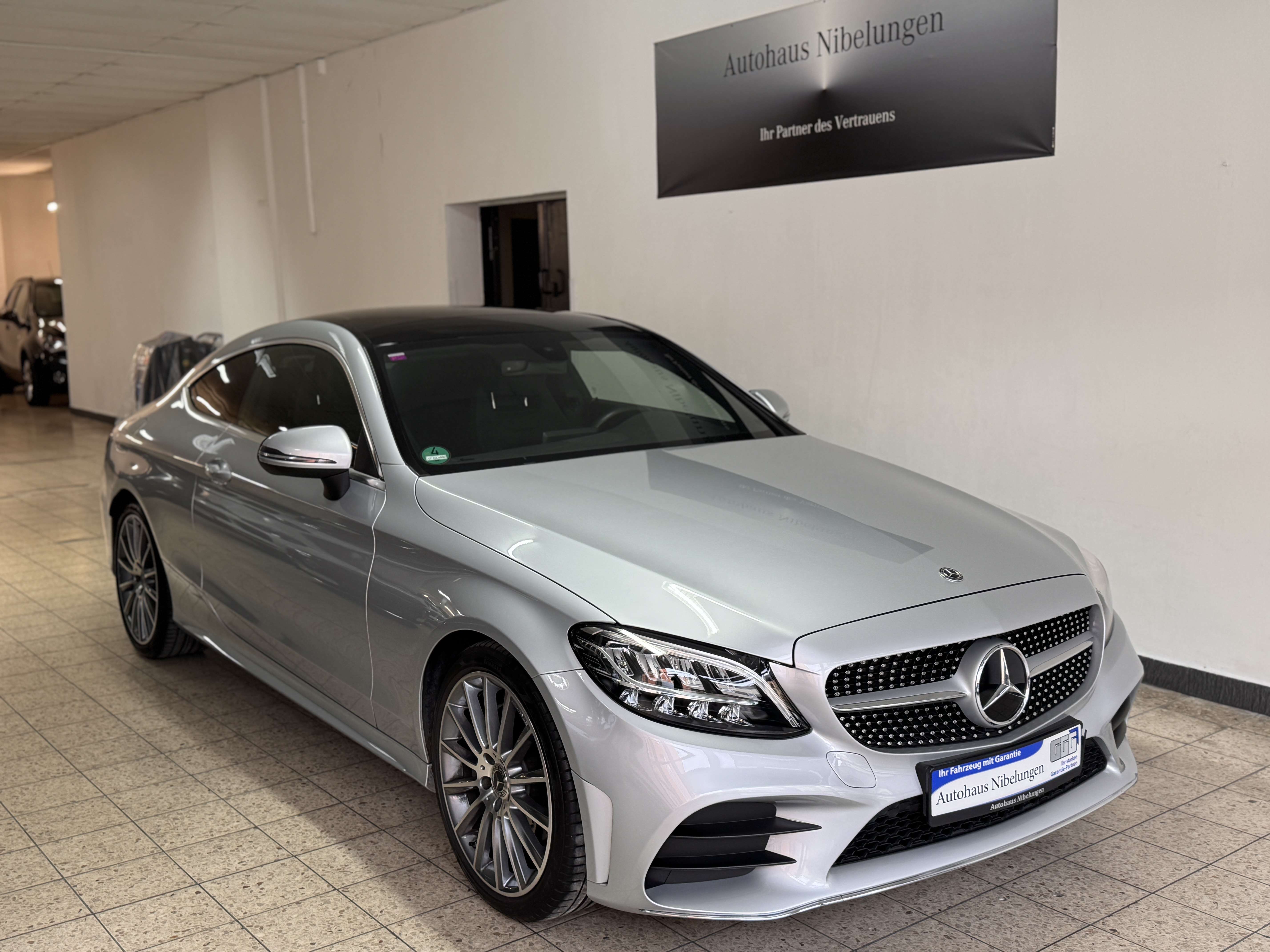 Second hand Mercedes Benz C-Class 200
