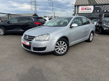 1.6 CR TDi // CLIMATISATION // JANTES // ATTACHE REMORQUE
