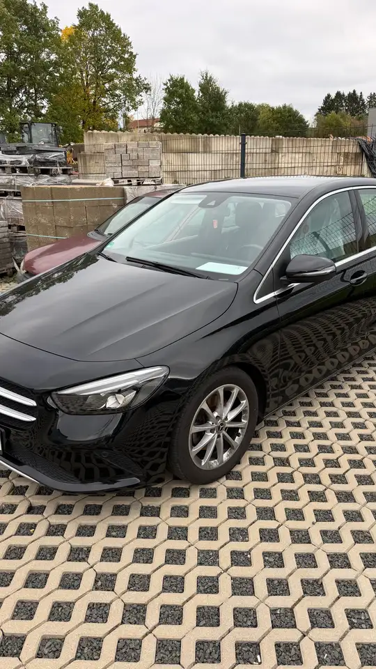Mercedes-Benz B 200
