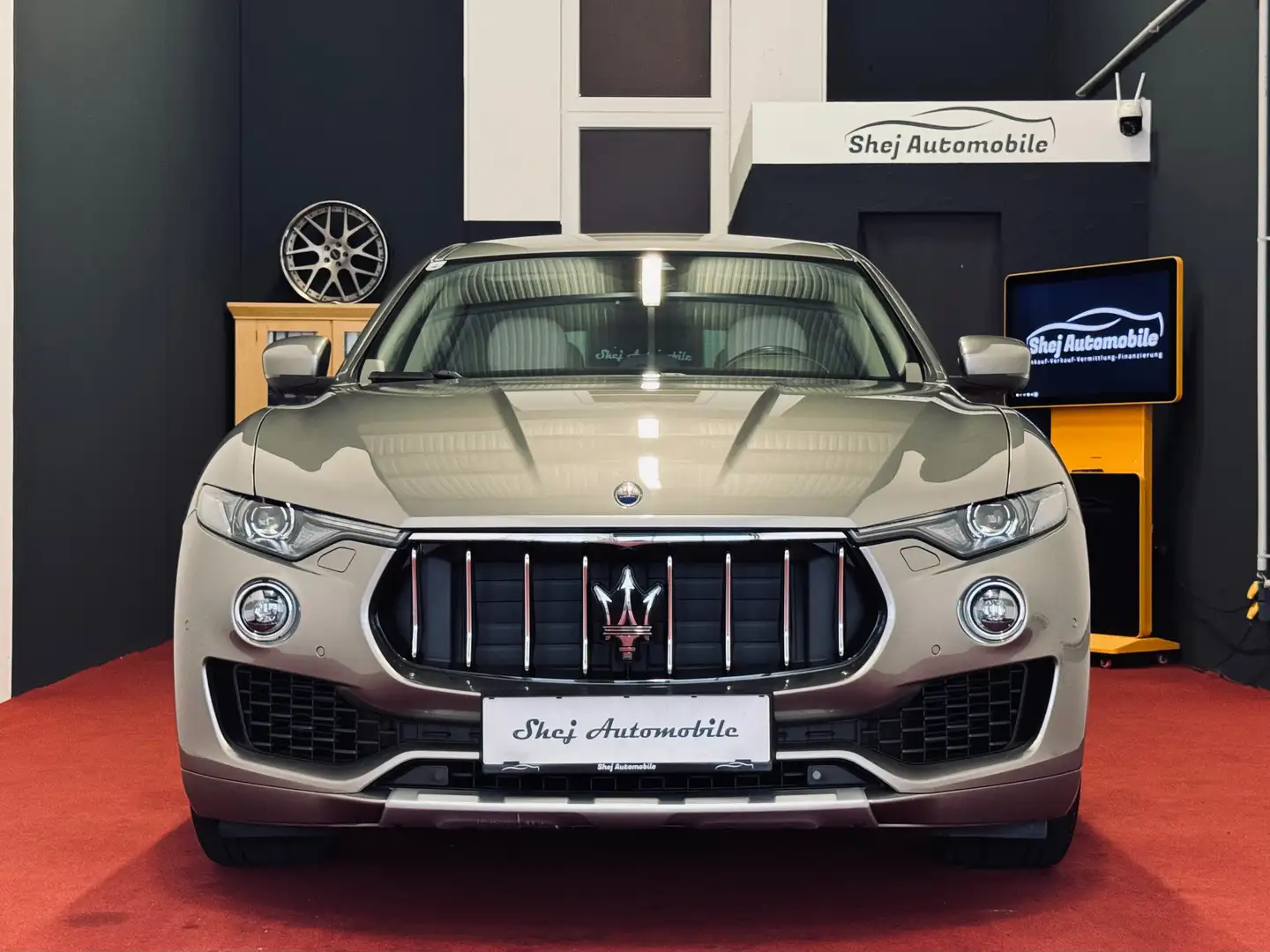 Maserati Levante Diesel Grau - 2