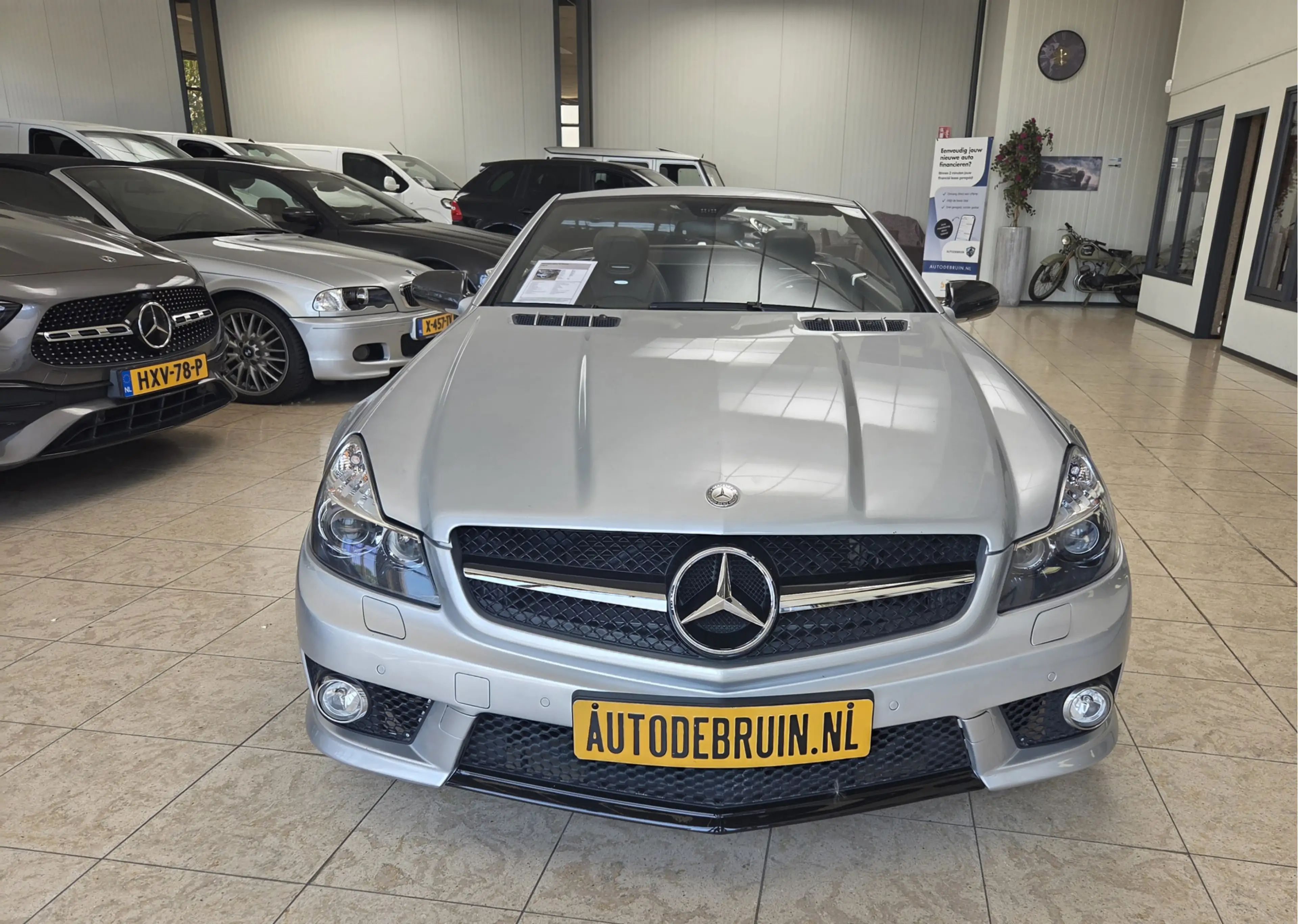 Mercedes-Benz SL 63 AMG Performance V8 525Pk — photo 11