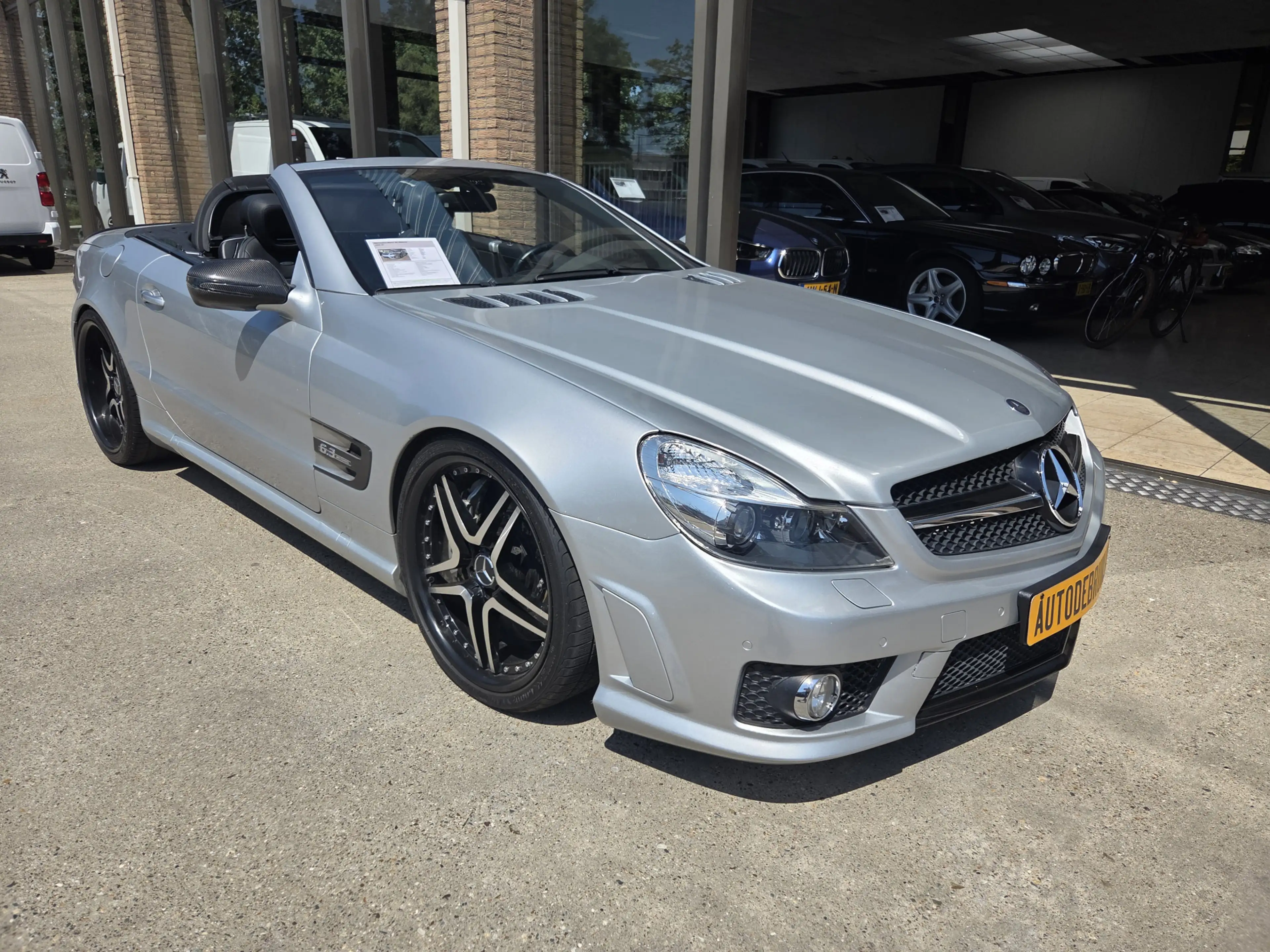 Mercedes-Benz SL 63 AMG Performance V8 525Pk — photo 12