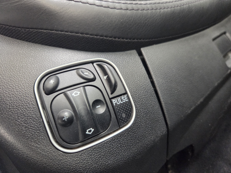 Mercedes-Benz SL 63 AMG Performance V8 525Pk — photo 20