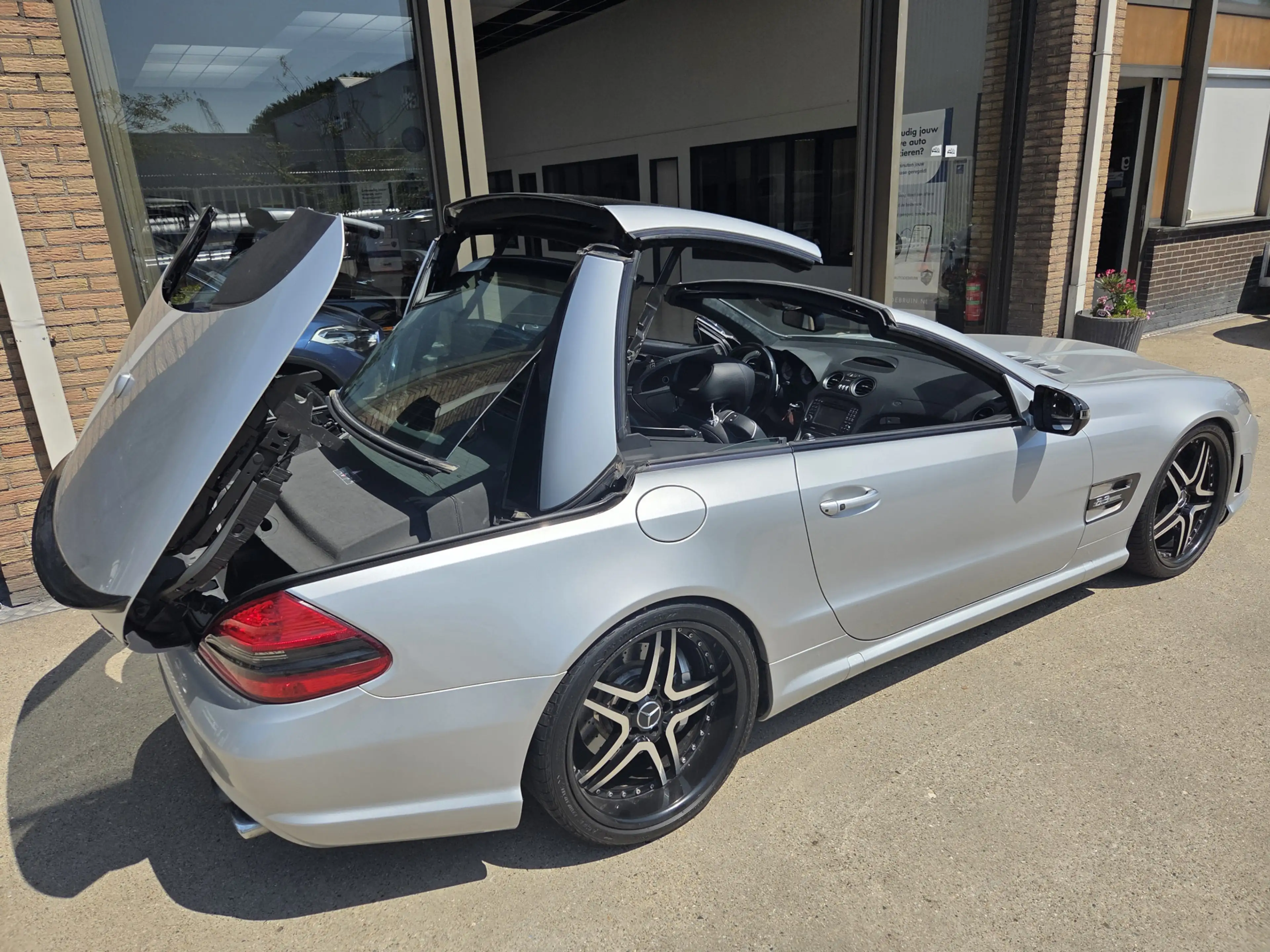 Mercedes-Benz SL 63 AMG Performance V8 525Pk — photo 6