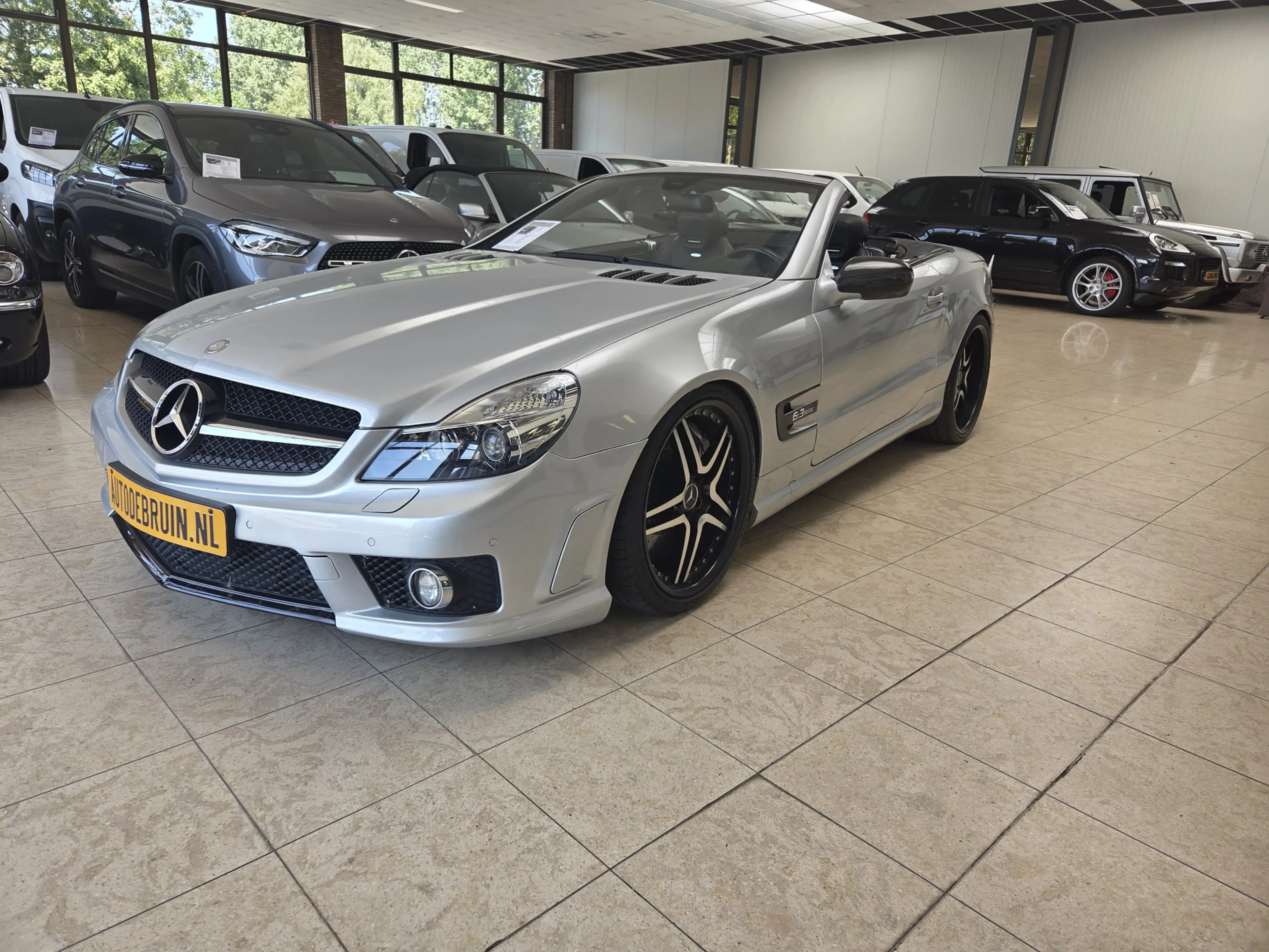 Mercedes-Benz SL 63 AMG Performance V8 525Pk — photo 10