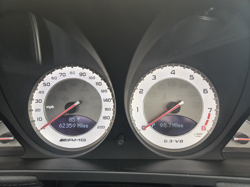 Mercedes-Benz SL 63 AMG Performance V8 525Pk — photo 23