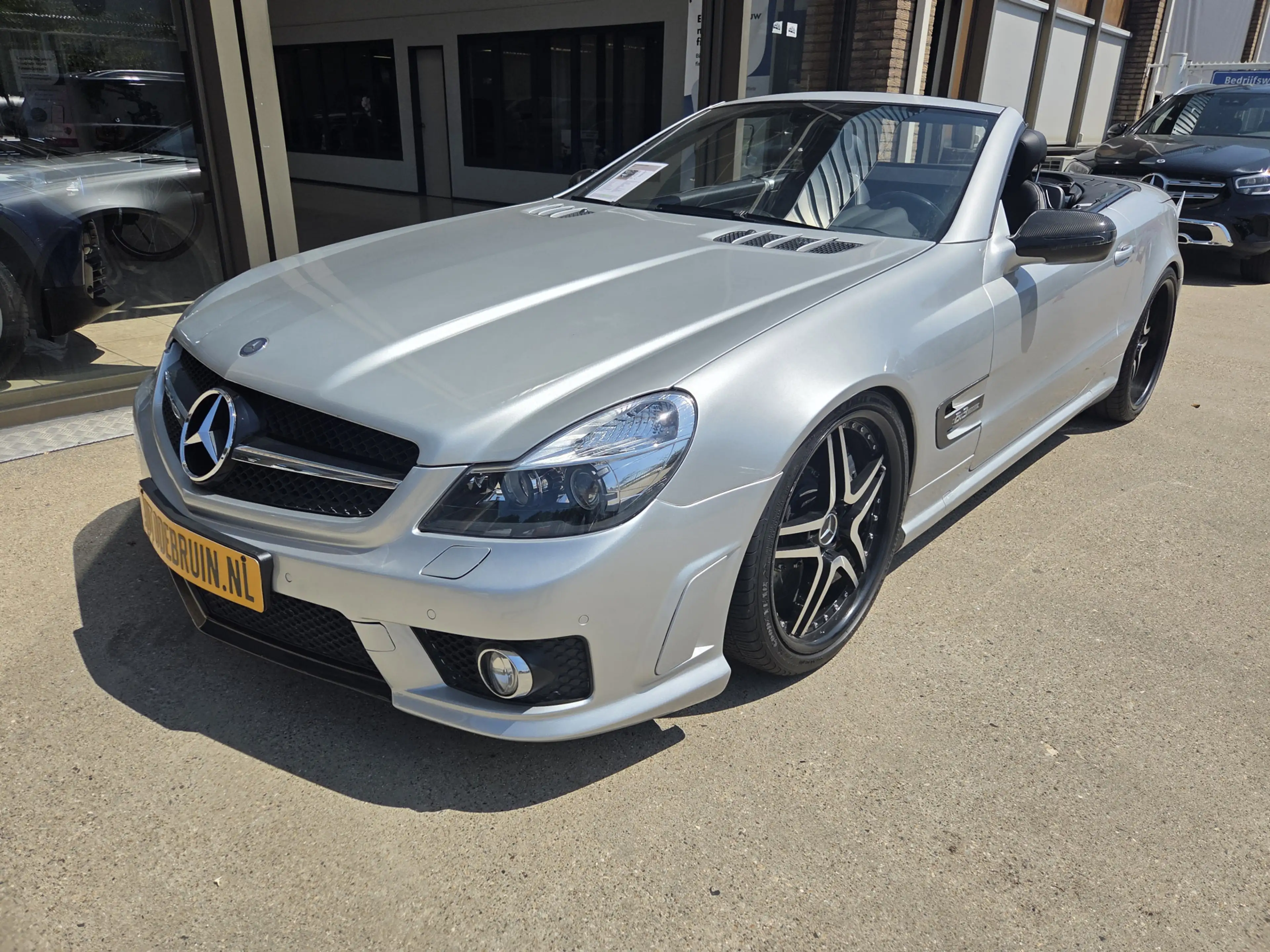 Mercedes-Benz SL 63 AMG Performance V8 525Pk — photo 3