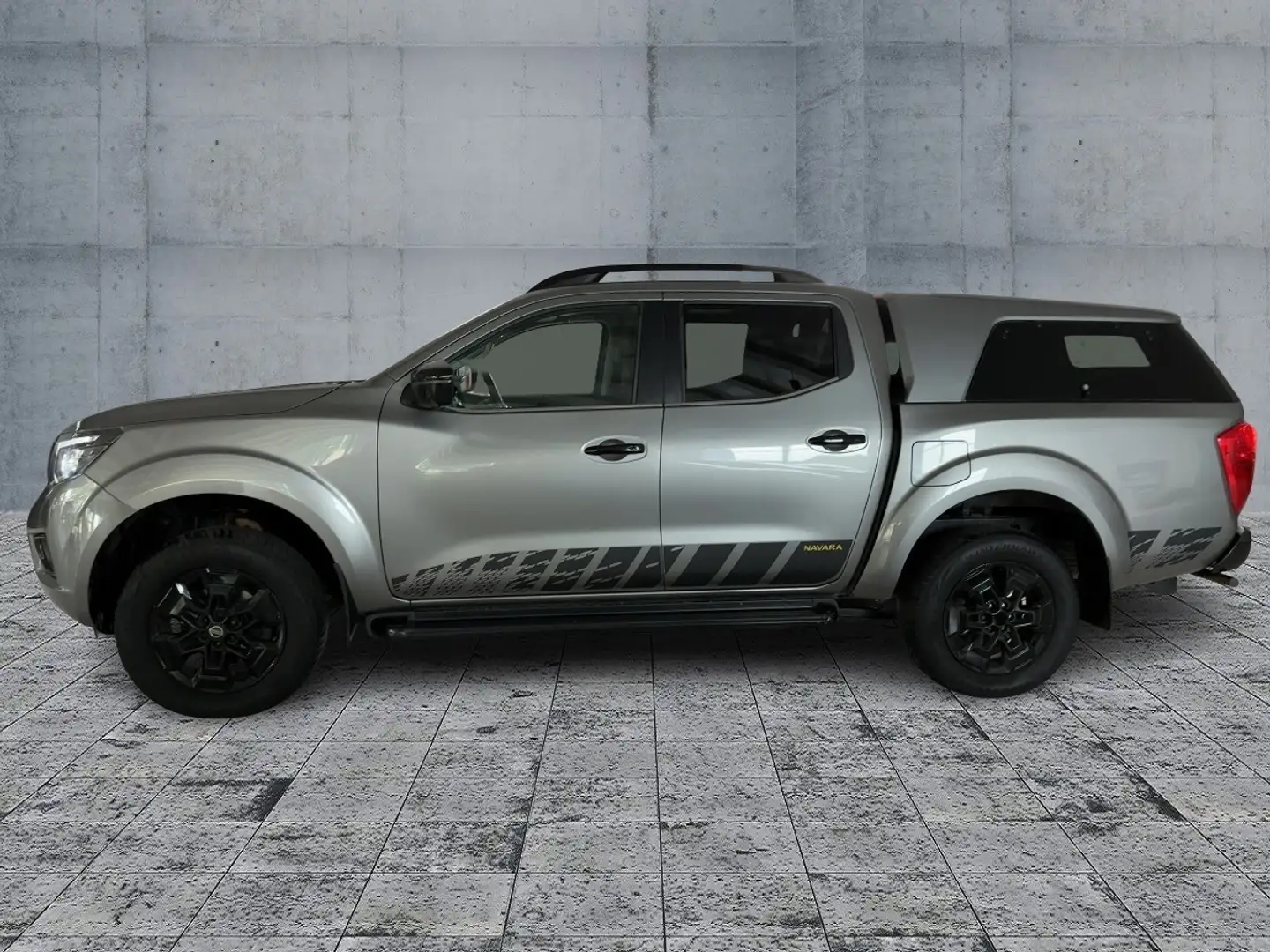Nissan Navara N-Guard Double Cab 4x4 2,3dCi 190PS Hardtop Grigio - 2
