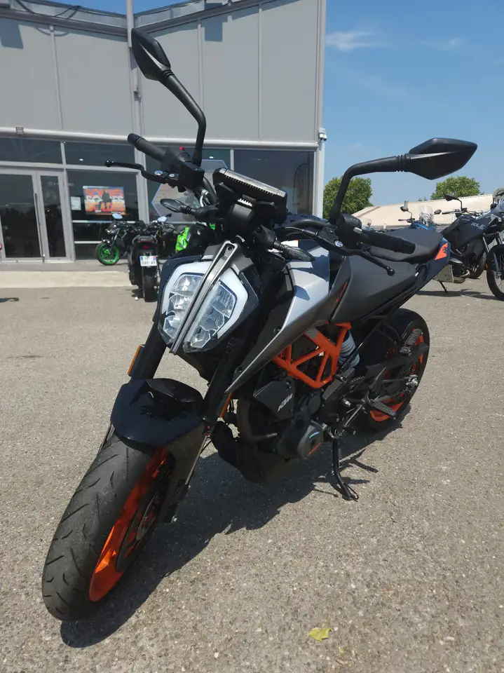 KTM 390 Duke