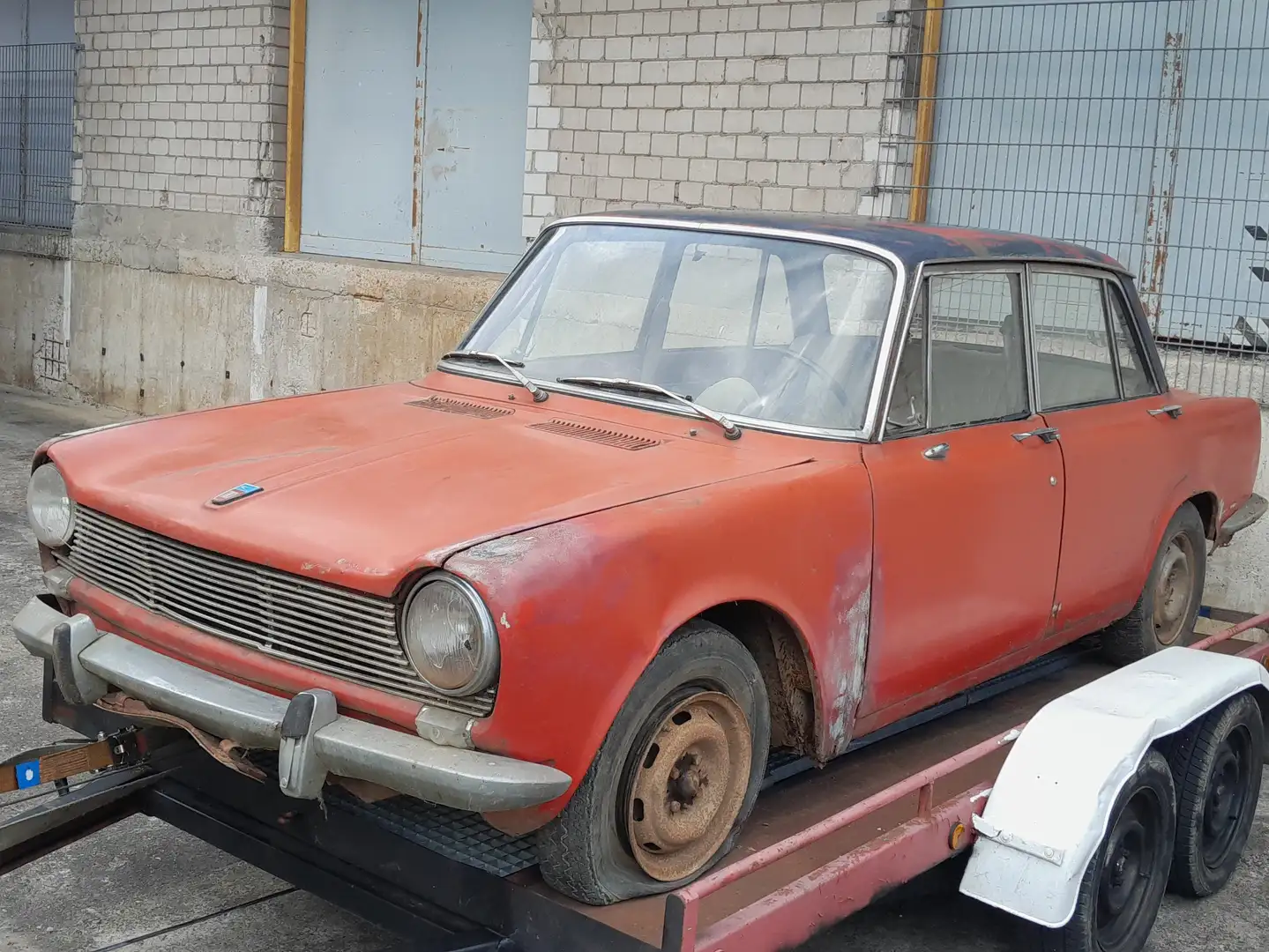 Oldtimer Simca 1500 Rouge - 1