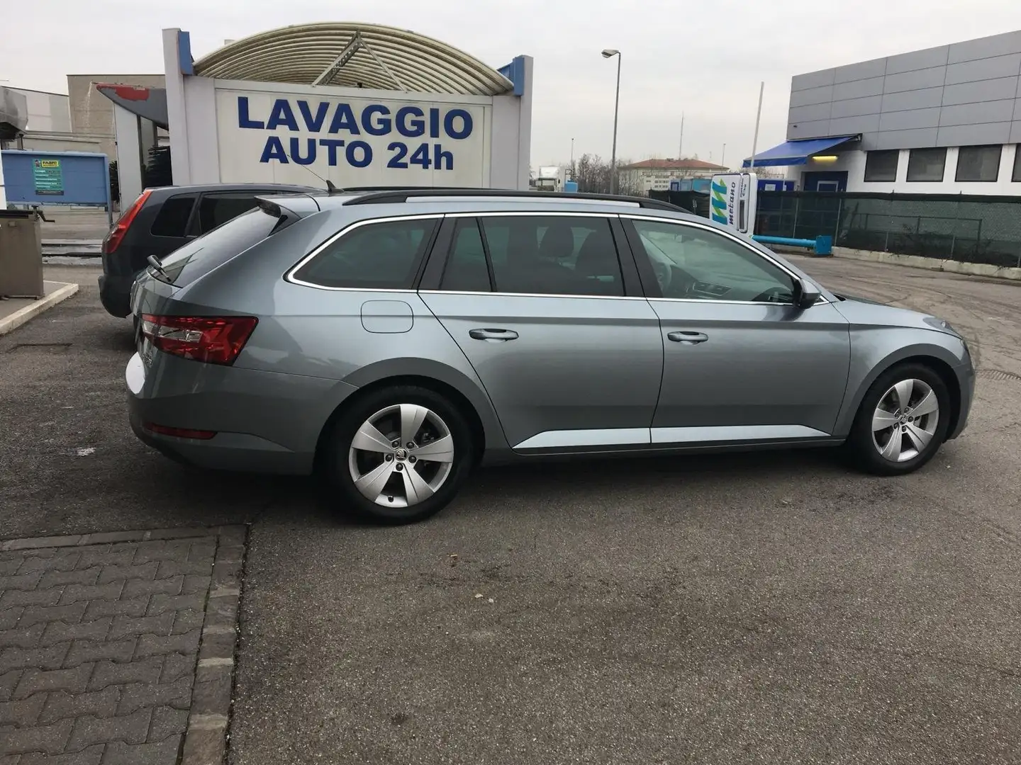 Skoda Superb Superb III 2016 Wagon 2.0 tdi Executive 150cv dsg - 1