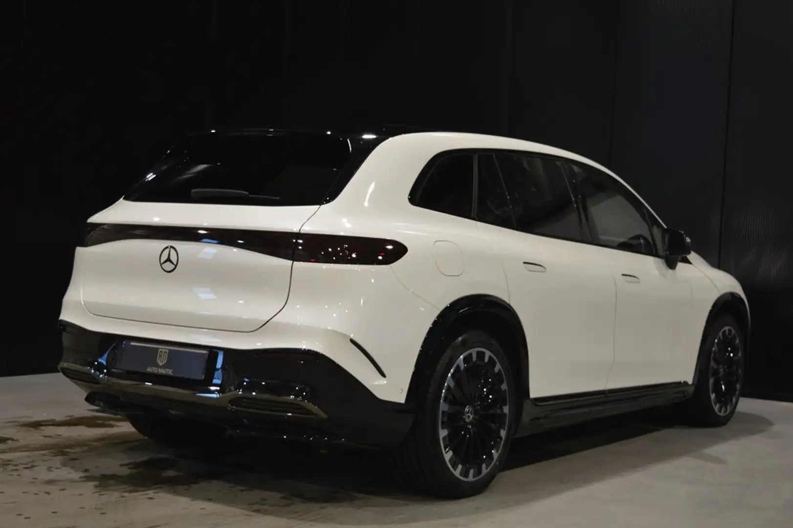 Mercedes-Benz EQS SUV 450 4Matic AMG Line 1 MAIN - 26.000 km Weiß - 2