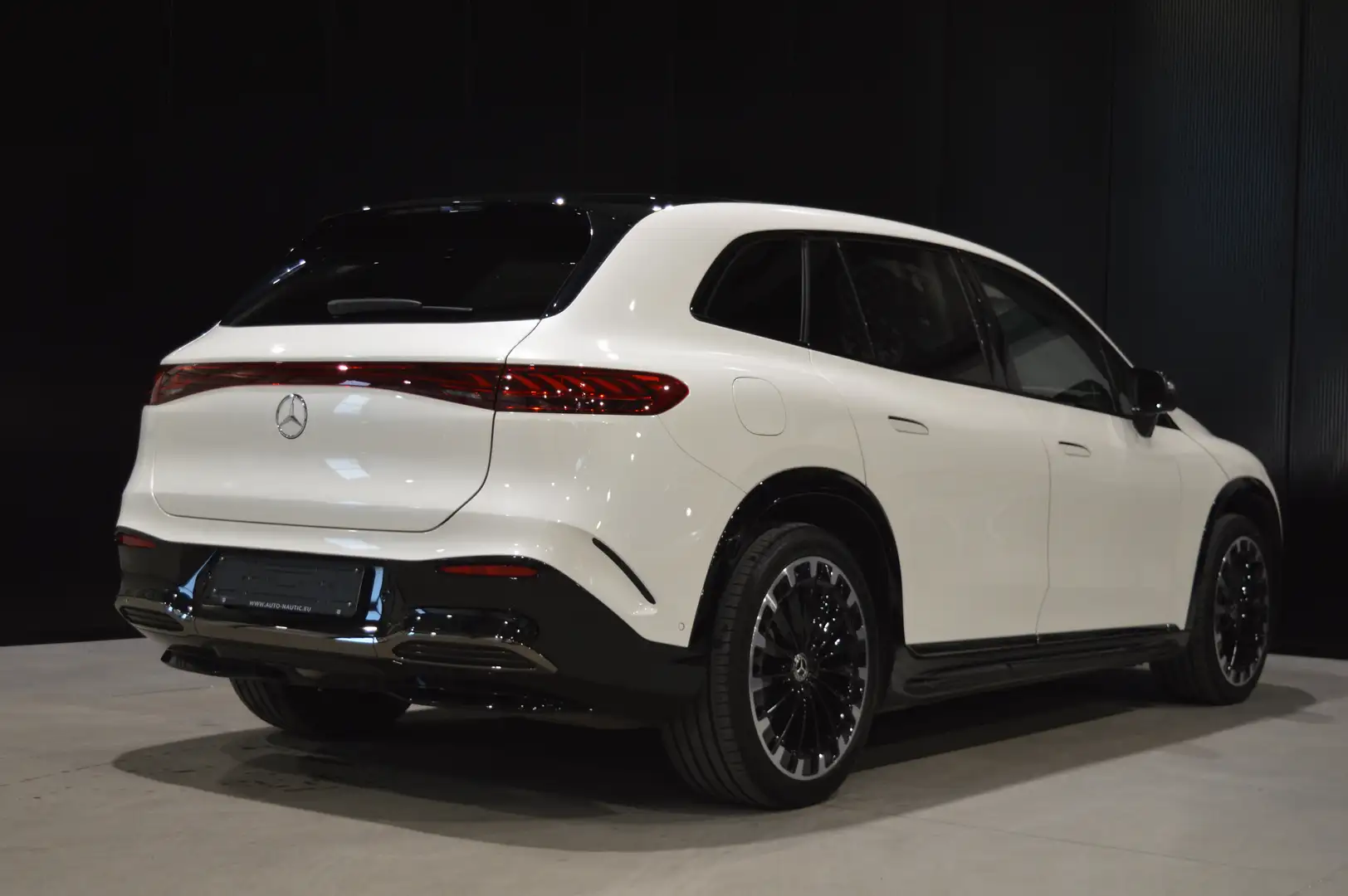 Mercedes-Benz EQS SUV 450 4Matic AMG Line 1 MAIN - 26.000 km Blanc - 2
