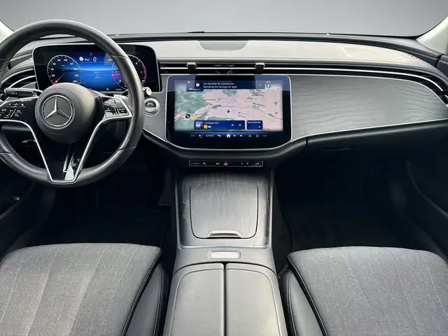 Mercedes-Benz E-Class view 8