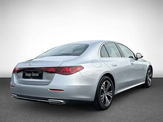 Mercedes-Benz E 220 d Limousine LED PTS Distr Airm Cam SHZ Ansicht 7