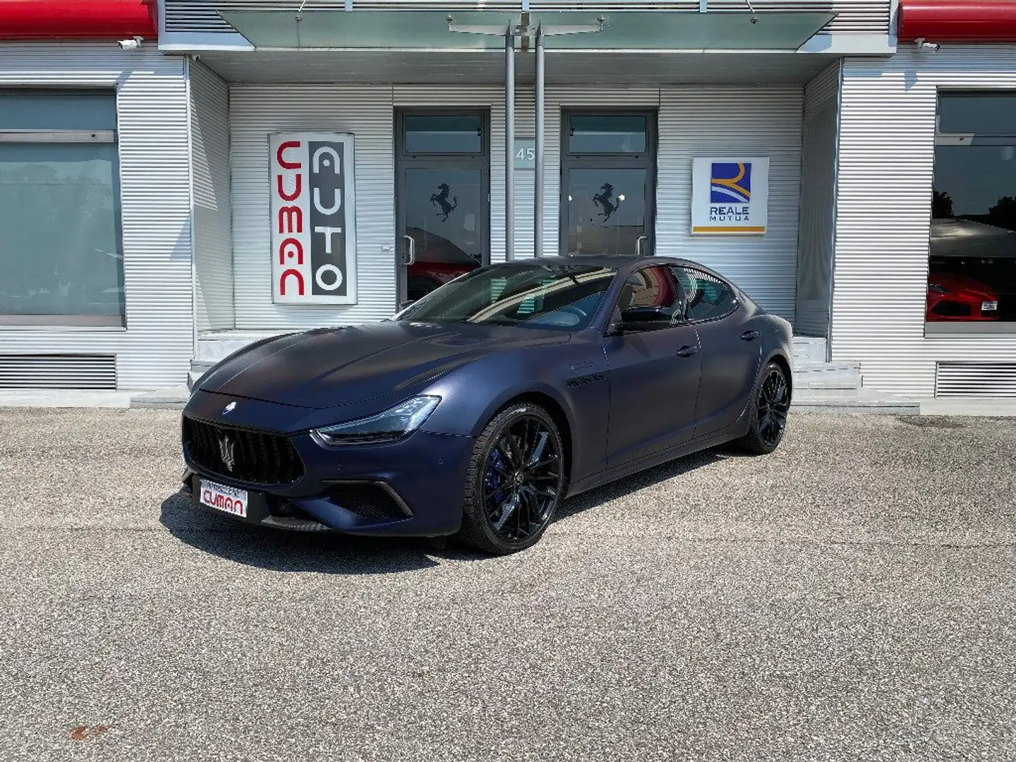 Maserati Ghibli V8 580 CV Trofeo MC Edition Gris - 1