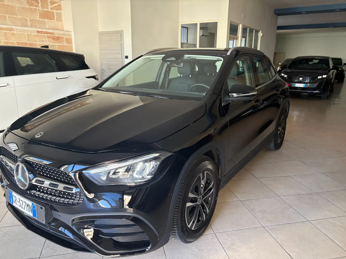 Mercedes-Benz GLA 200 GLA-H247 2023 d Advanced auto Nero - 1