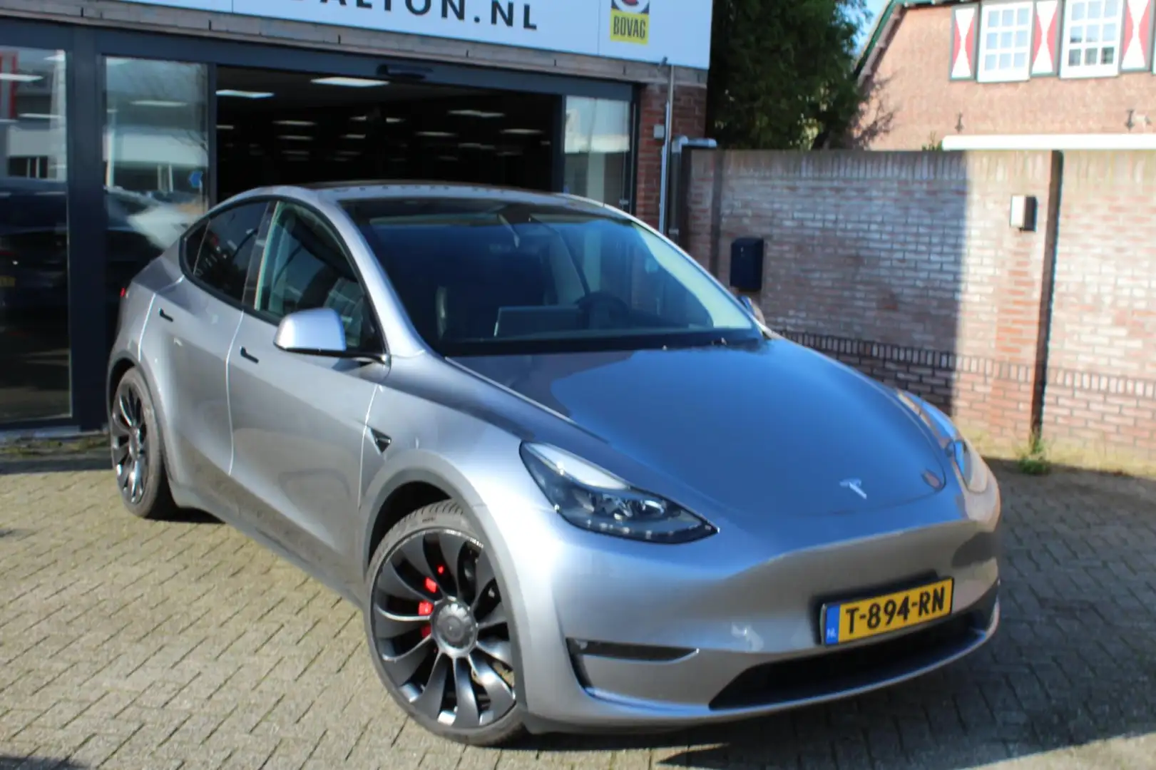 Tesla Model Y Performance AWD 75 kWh 456 PK / 21" LMV /PANODAK / Grijs - 2