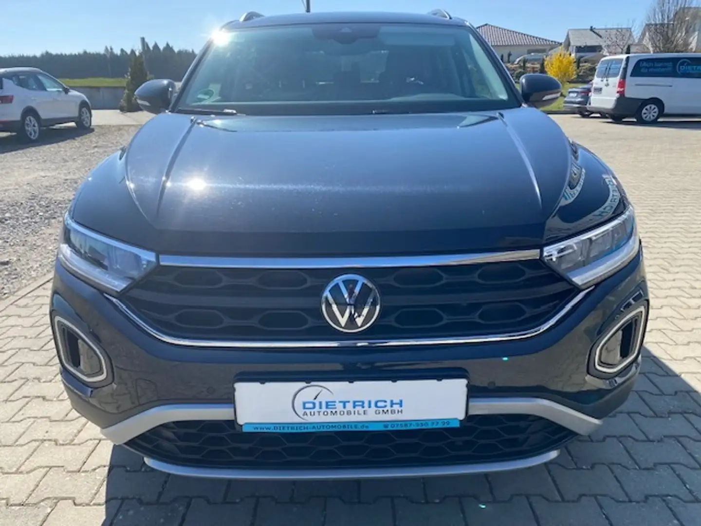 Volkswagen T-Roc 1,0 TSi Move SHZ PDC LED NAVi DAB ALU Schwarz - 2